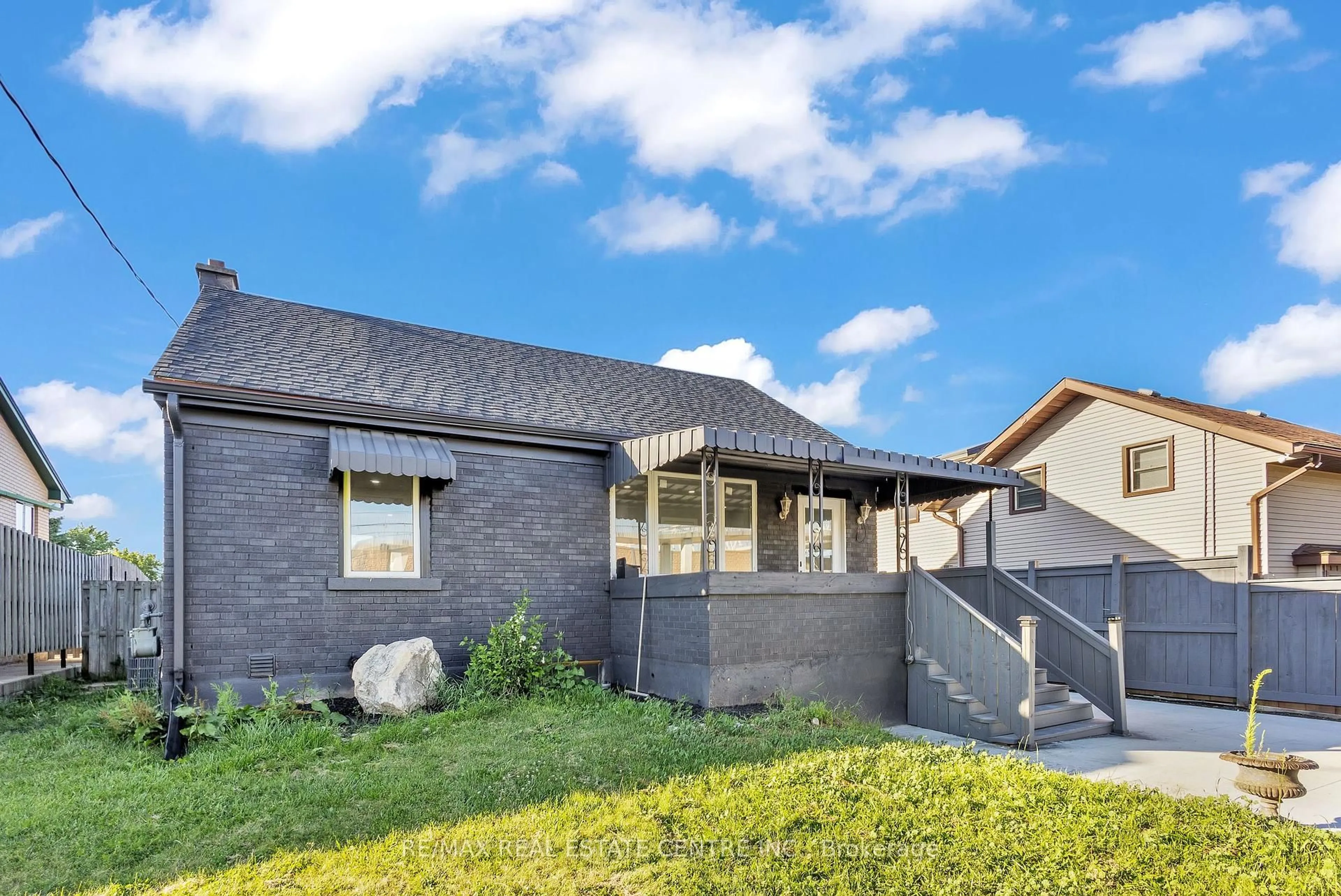 Home with brick exterior material, unknown for 84 Avalon Pl, Kitchener Ontario N2M 4N7