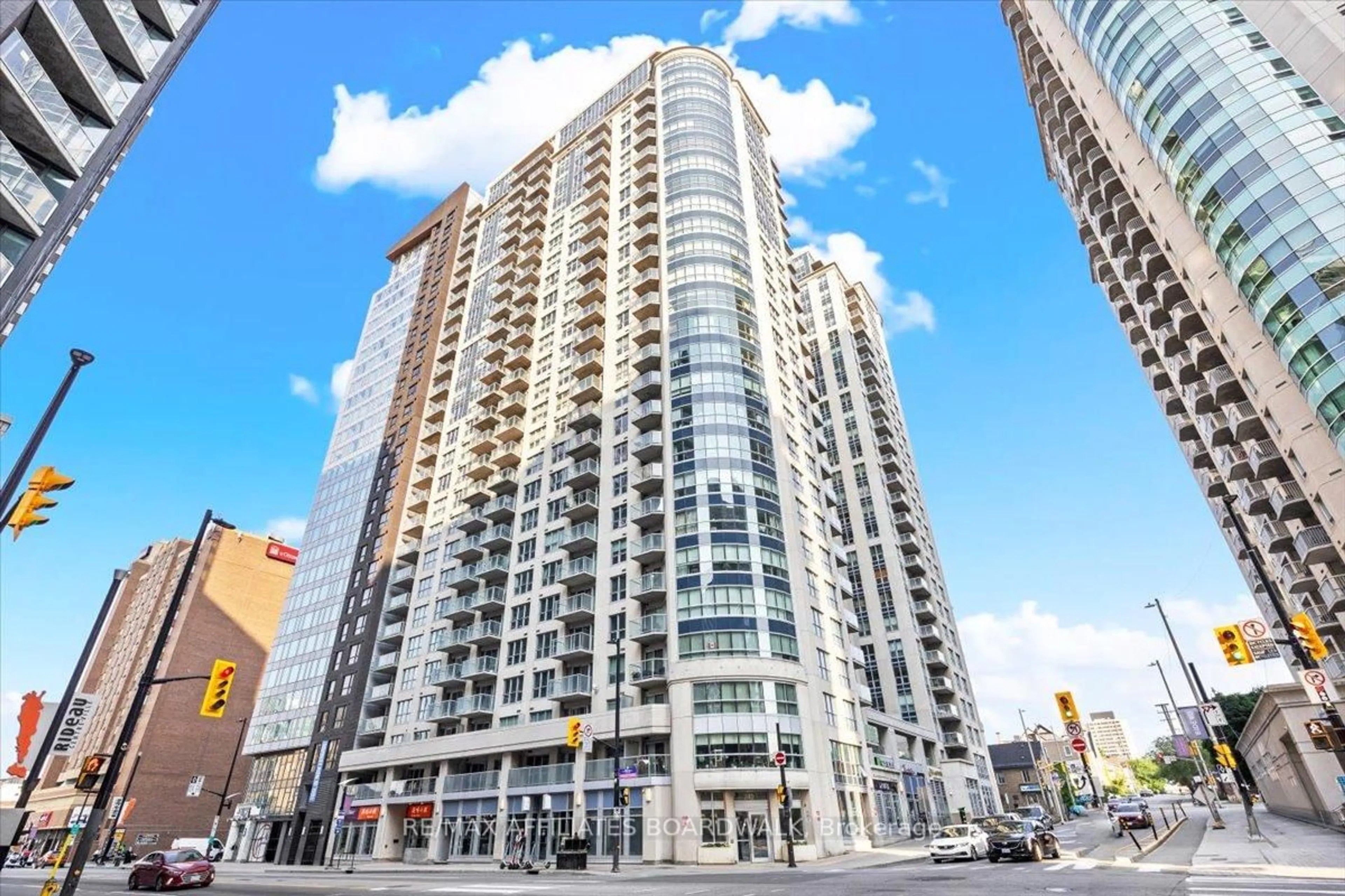 Patio, unknown for 242 Rideau St #206, Ottawa Ontario K1N 0B7