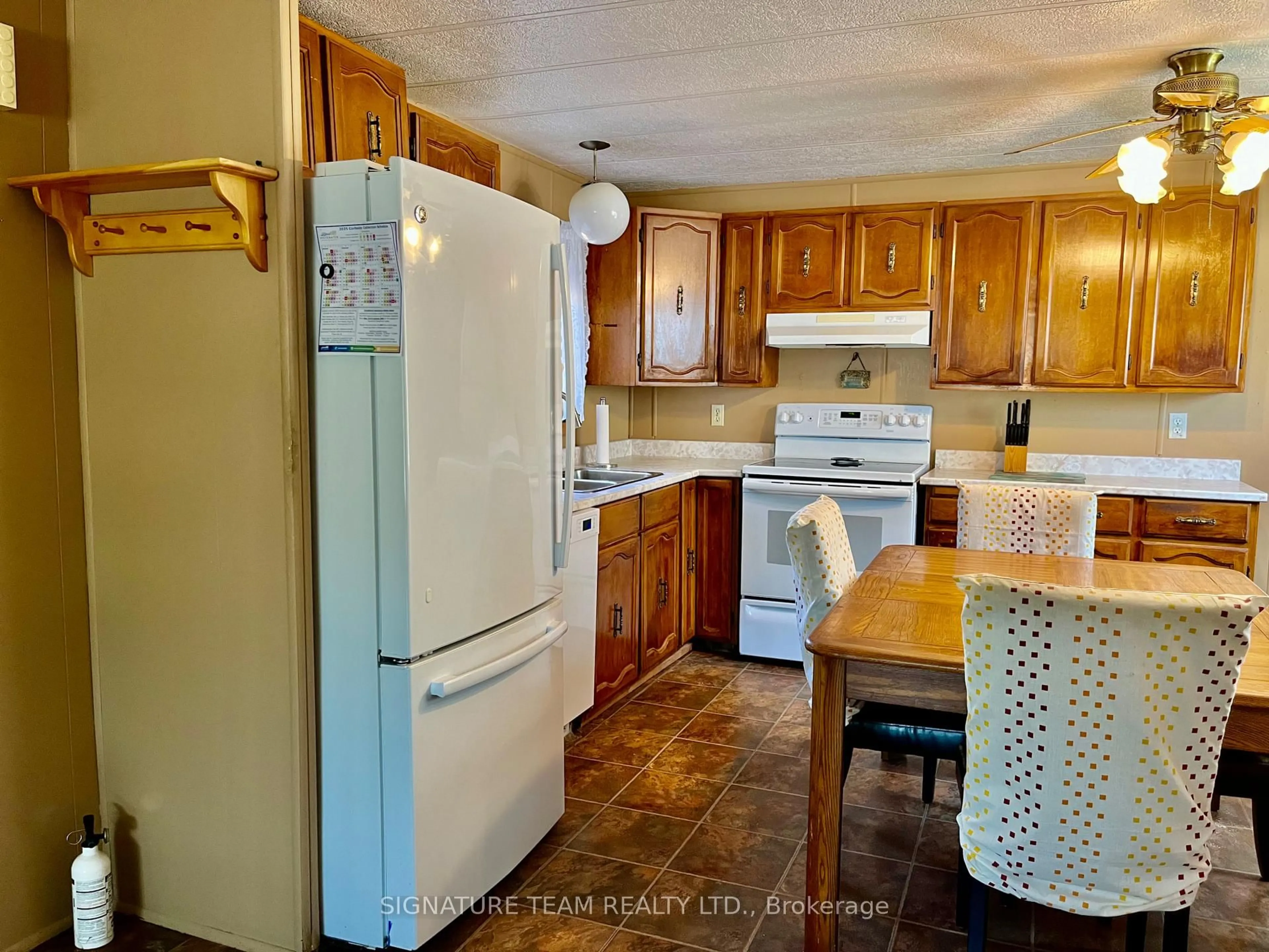 Standard kitchen, unknown for 4A Elliott St, Beachburg Ontario K0J 1C0