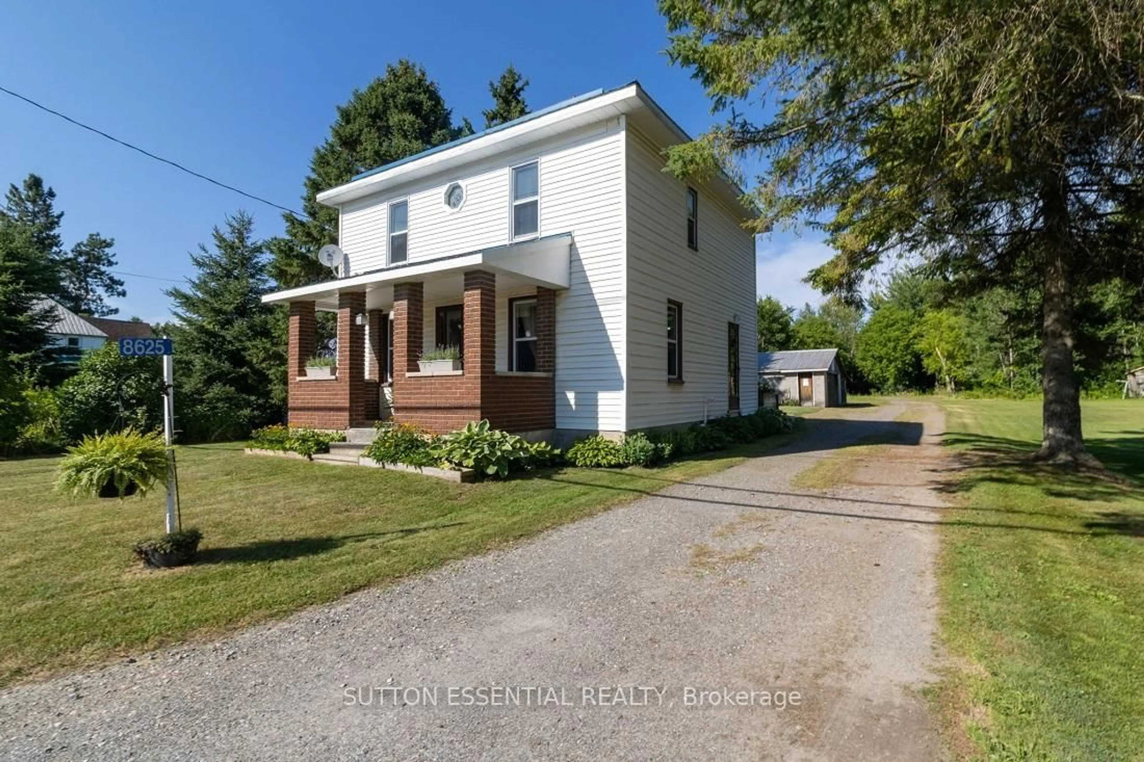 A pic from outside/outdoor area/front of a property/back of a property/a pic from drone, building for 8625 County Road 15 Rd, Augusta Ontario K0G 1R0