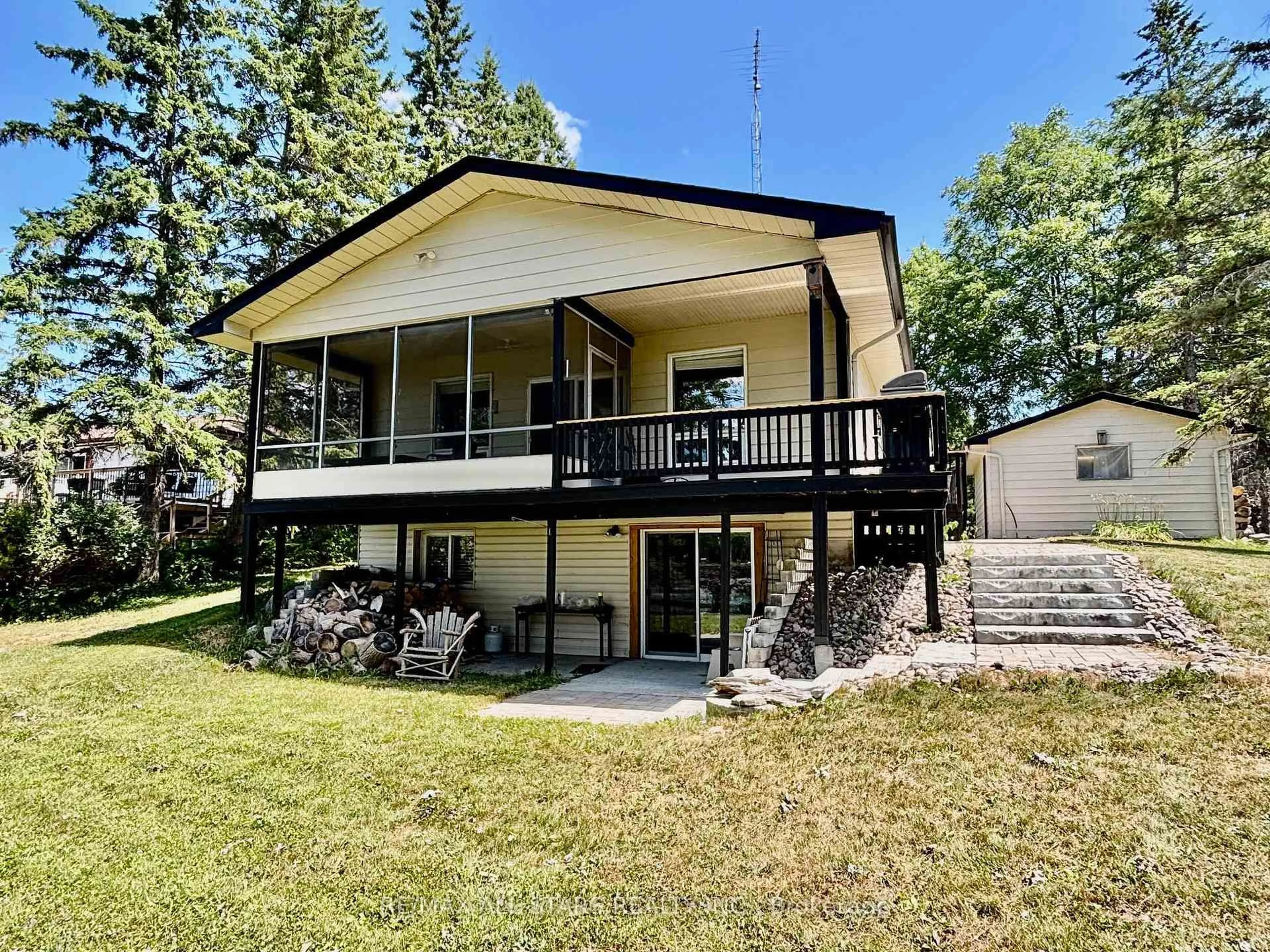 Home with vinyl exterior material, water/lake/river/ocean view for 83 Kenedon Dr, Kawartha Lakes Ontario K0L 2W0