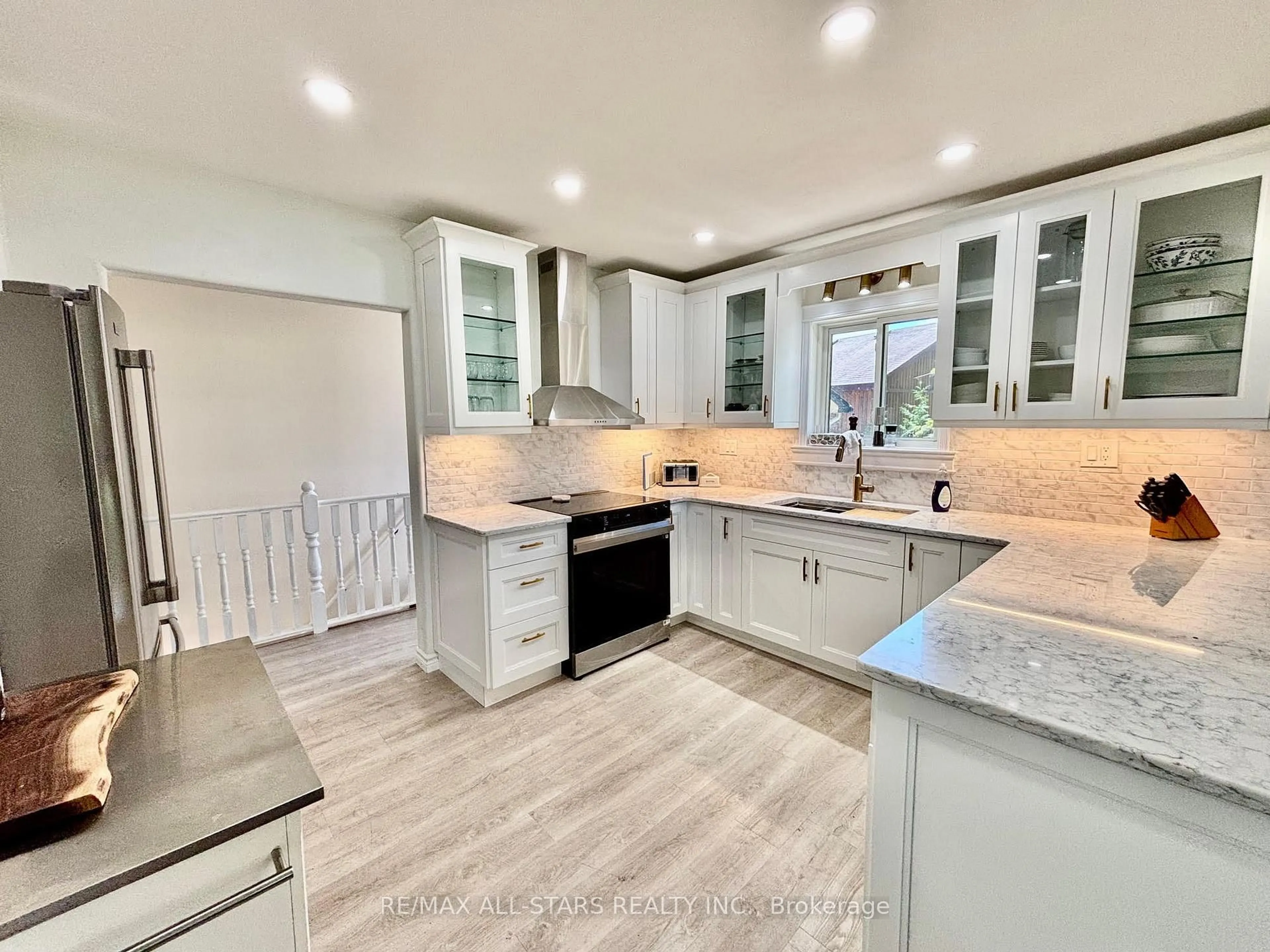 Open concept kitchen, ceramic/tile floor for 83 Kenedon Dr, Kawartha Lakes Ontario K0L 2W0