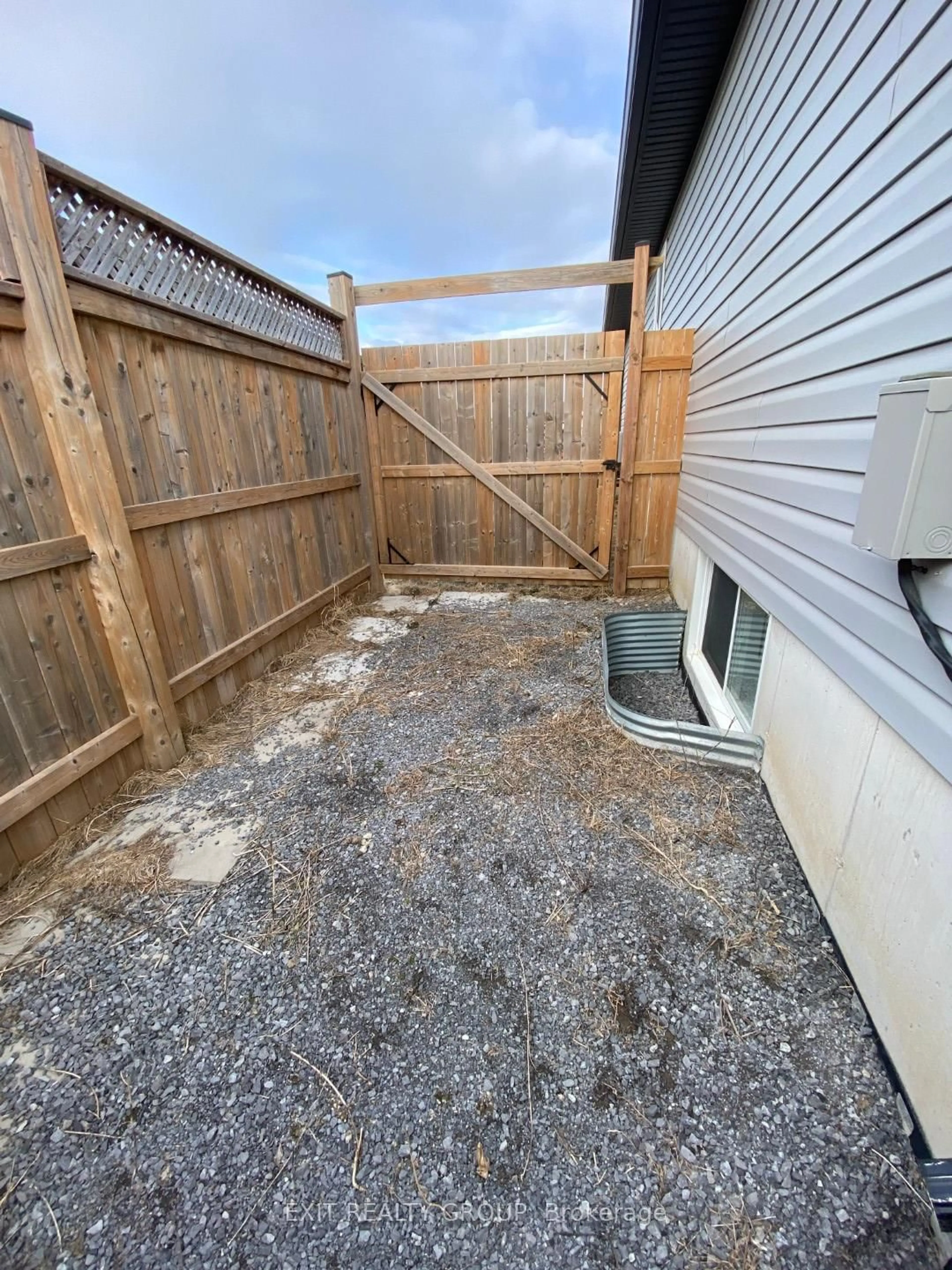 Unknown for 66 Deacon Pl, Belleville Ontario K8P 5G4