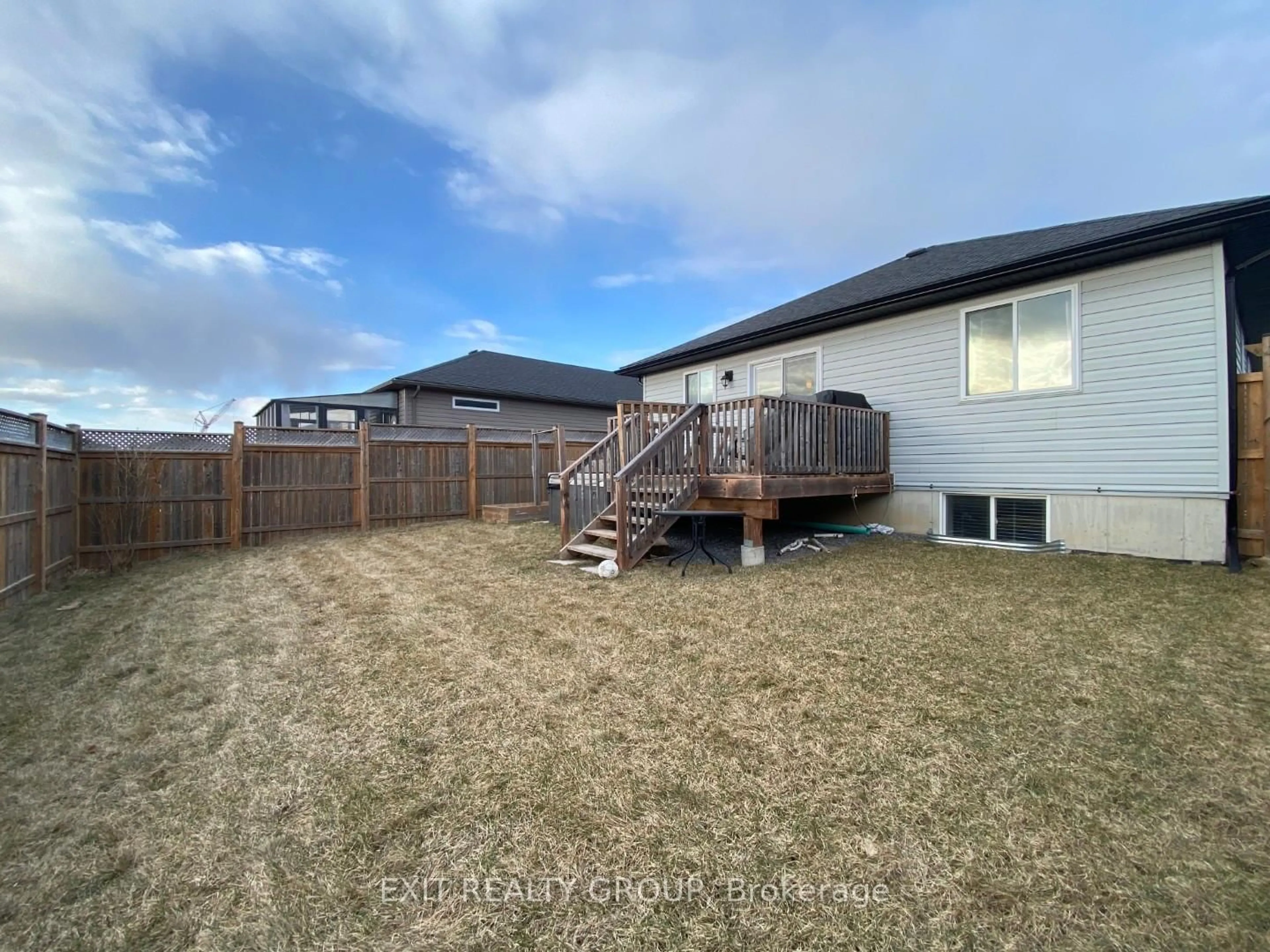 A pic from outside/outdoor area/front of a property/back of a property/a pic from drone, unknown for 66 Deacon Pl, Belleville Ontario K8P 5G4