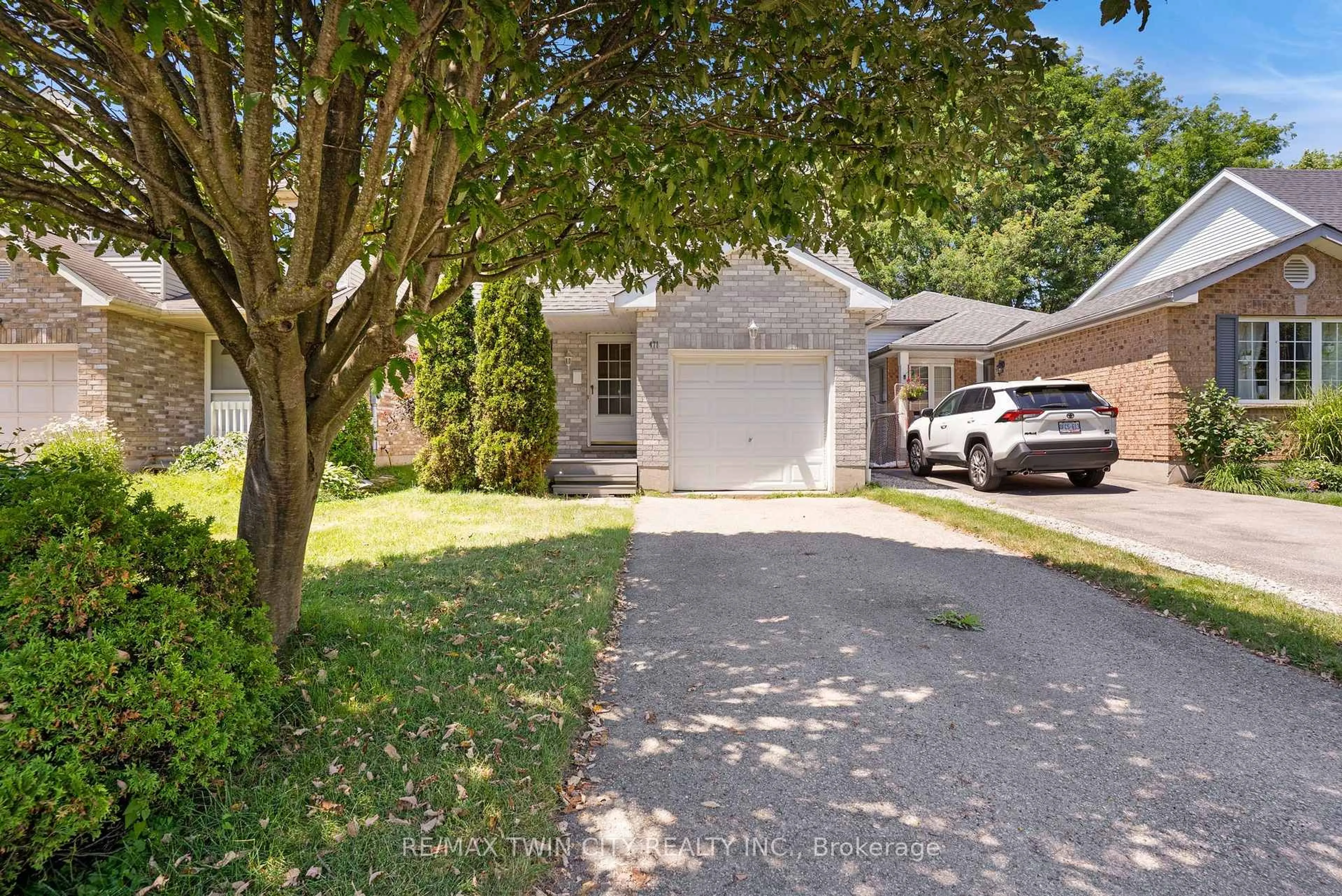Unknown for 471 Exmoor St, Waterloo Ontario N2K 3T7
