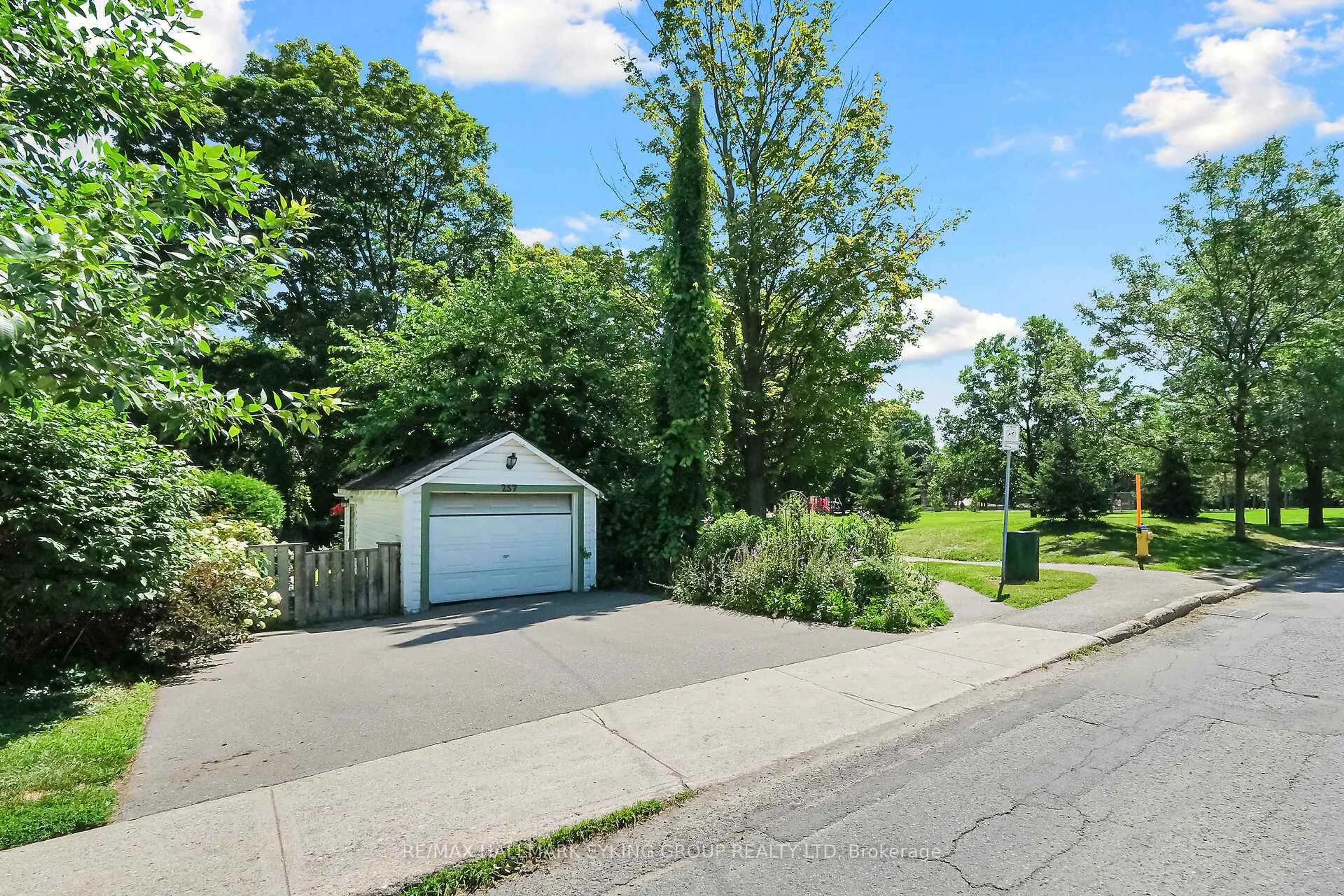 Unknown for 257 Fairmont Ave, Ottawa Ontario K1Y 1Y4