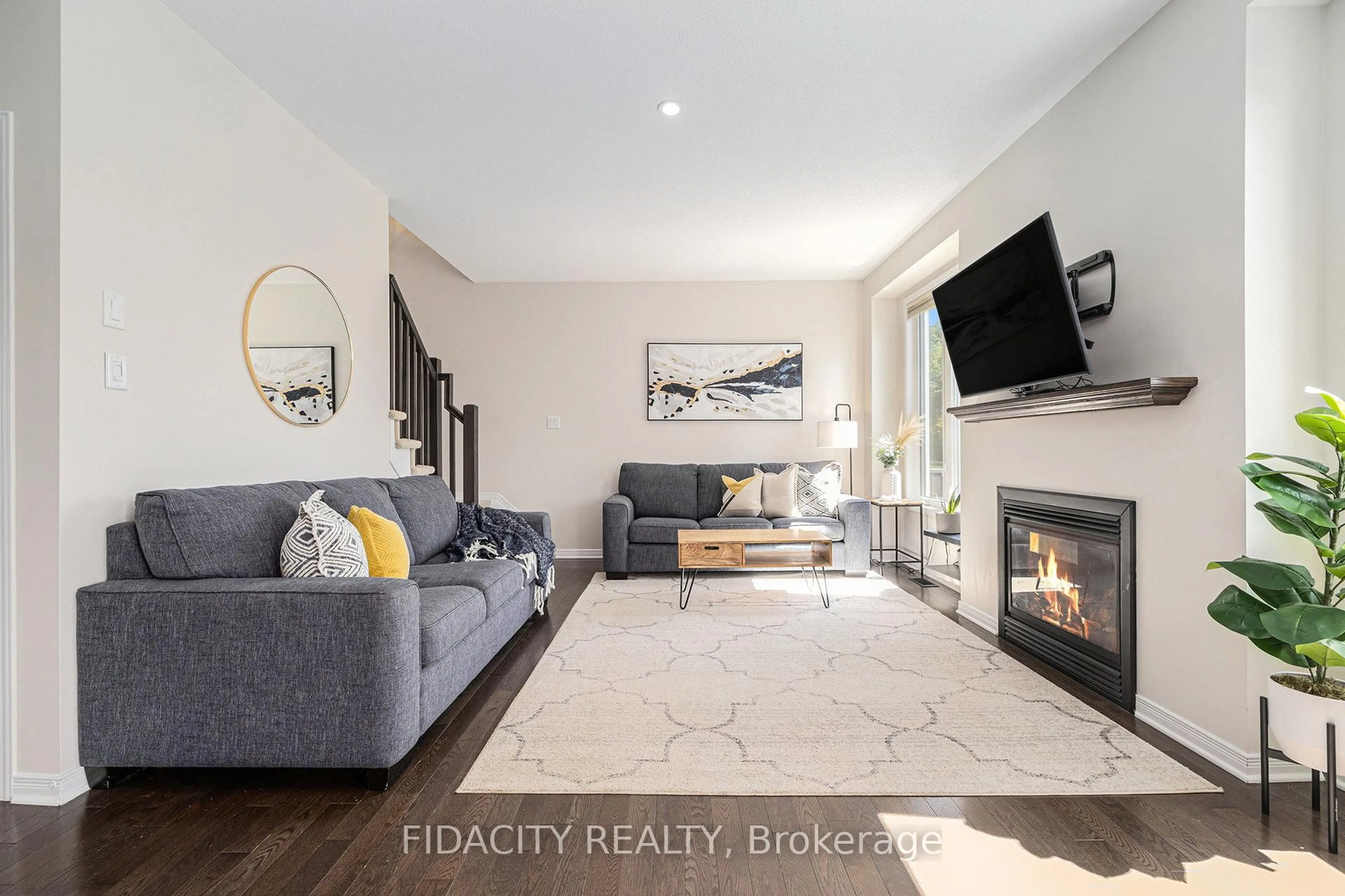 Living room with furniture, unknown for 72 White Tail Dr, Almonte Ontario K0A 1A0