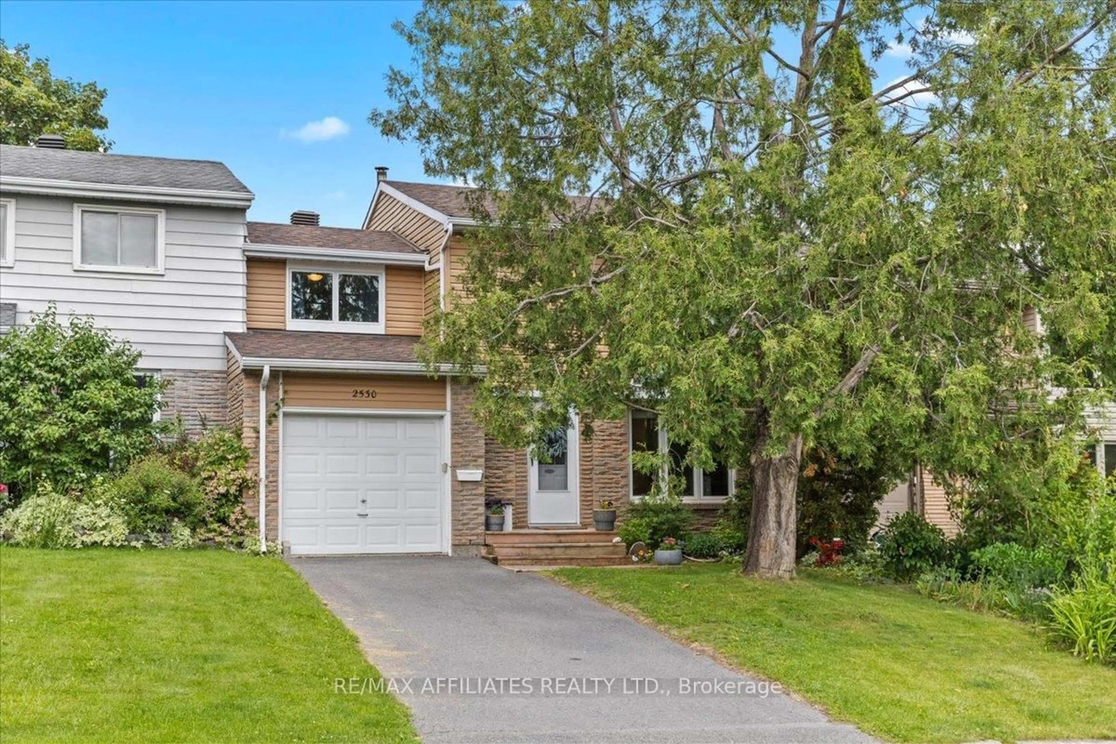Unknown for 2530 Autumn Hill Cres, Ottawa Ontario K1B 4M7