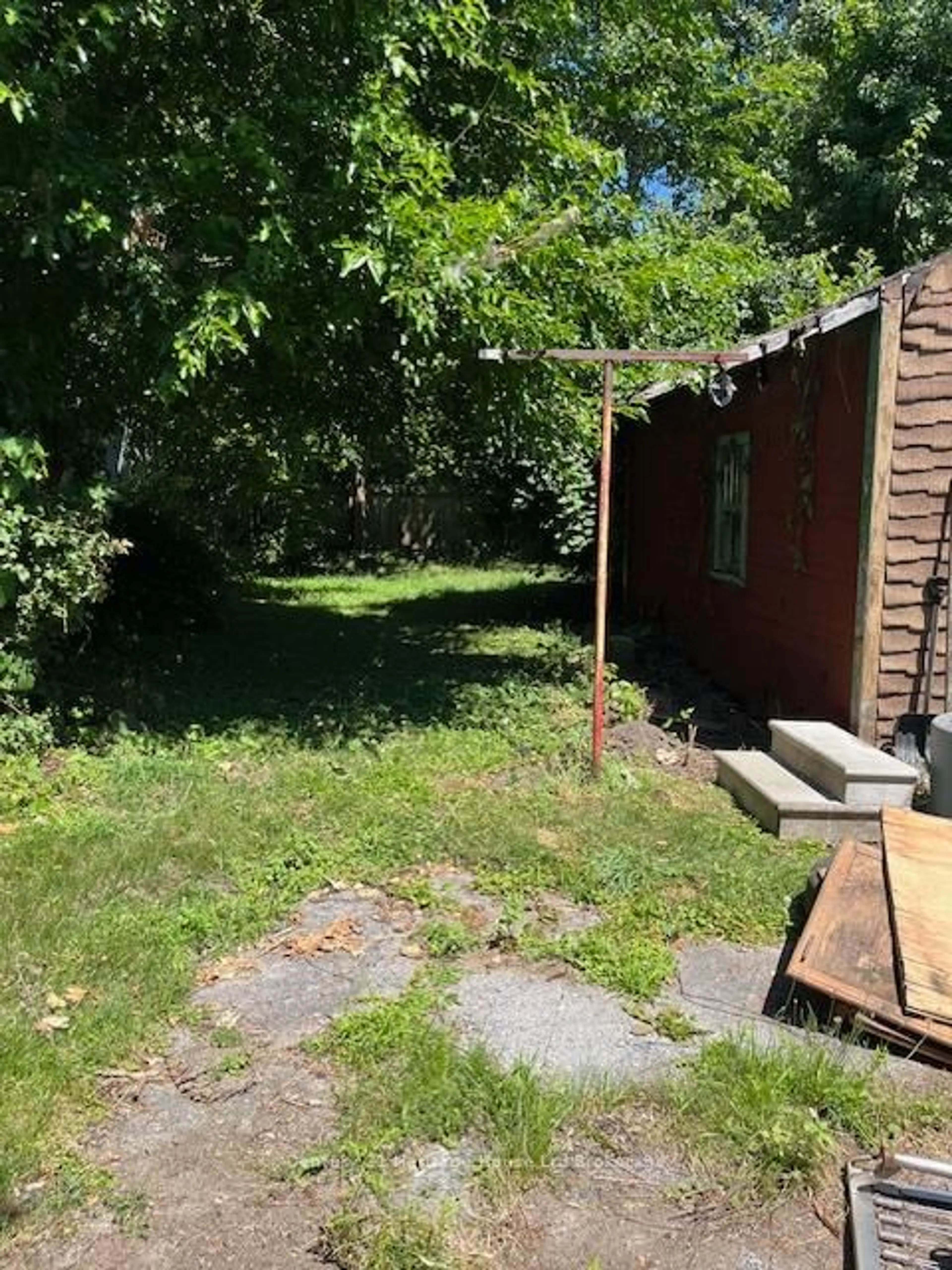 Shed for 232 Grey St, Brantford Ontario N3S 4W7