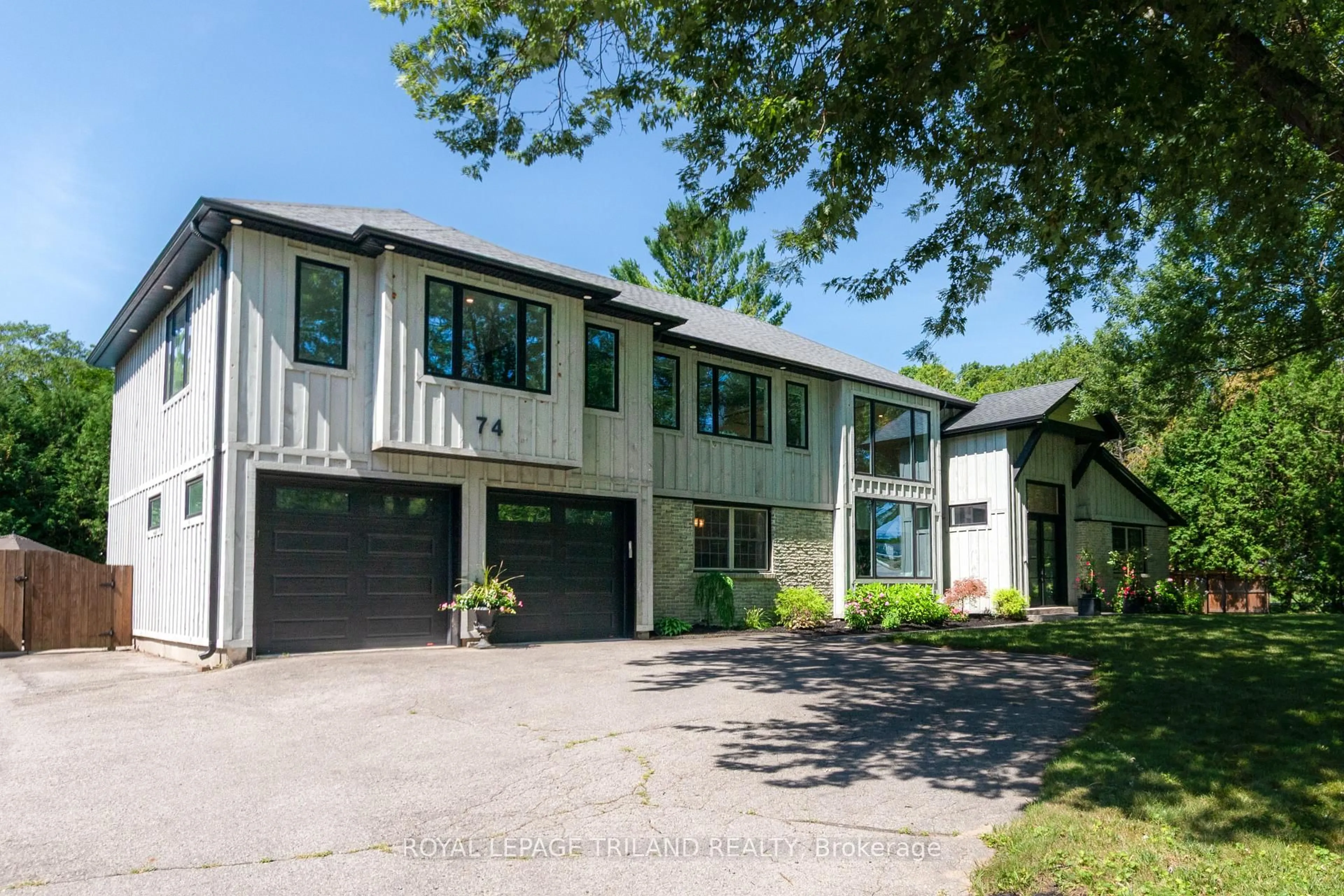 A pic from outside/outdoor area/front of a property/back of a property/a pic from drone, street for 74 Kilworth Park Dr, Middlesex Centre Ontario N0L 1R0