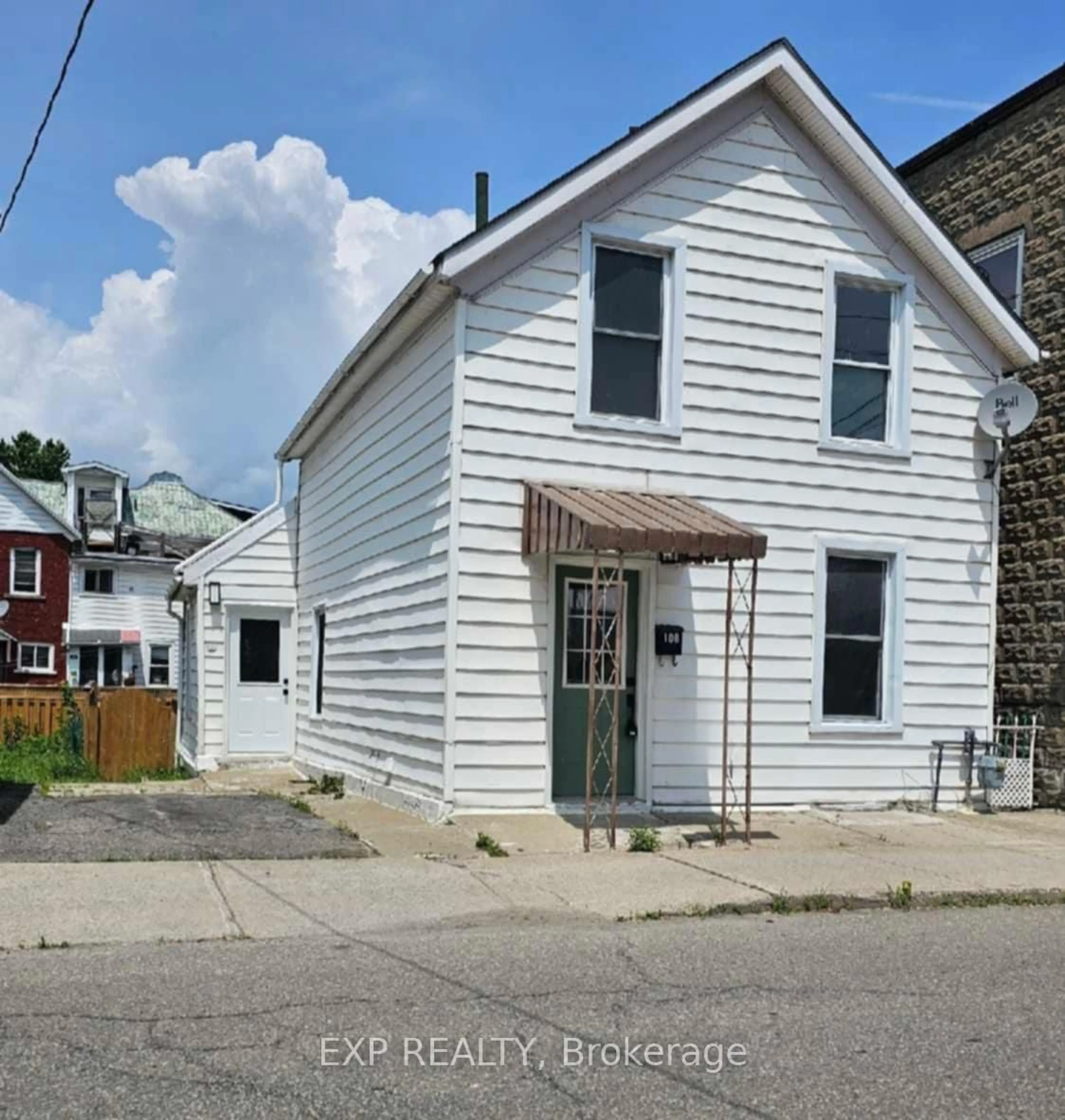 Unknown for 108 George St, Brockville Ontario K6V 3V9