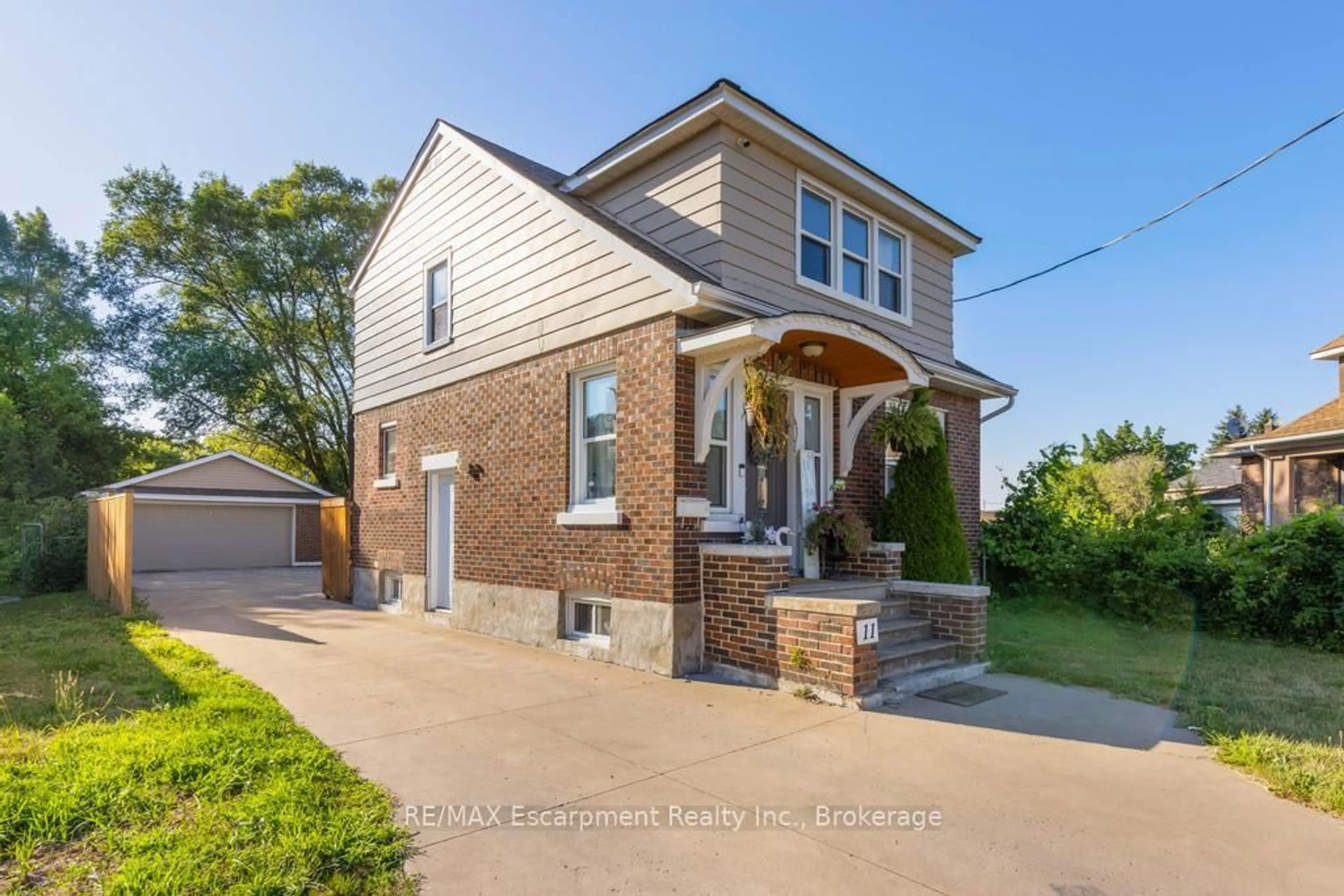 Home with brick exterior material, street for 11 Facer St, St. Catharines Ontario L2M 5H1