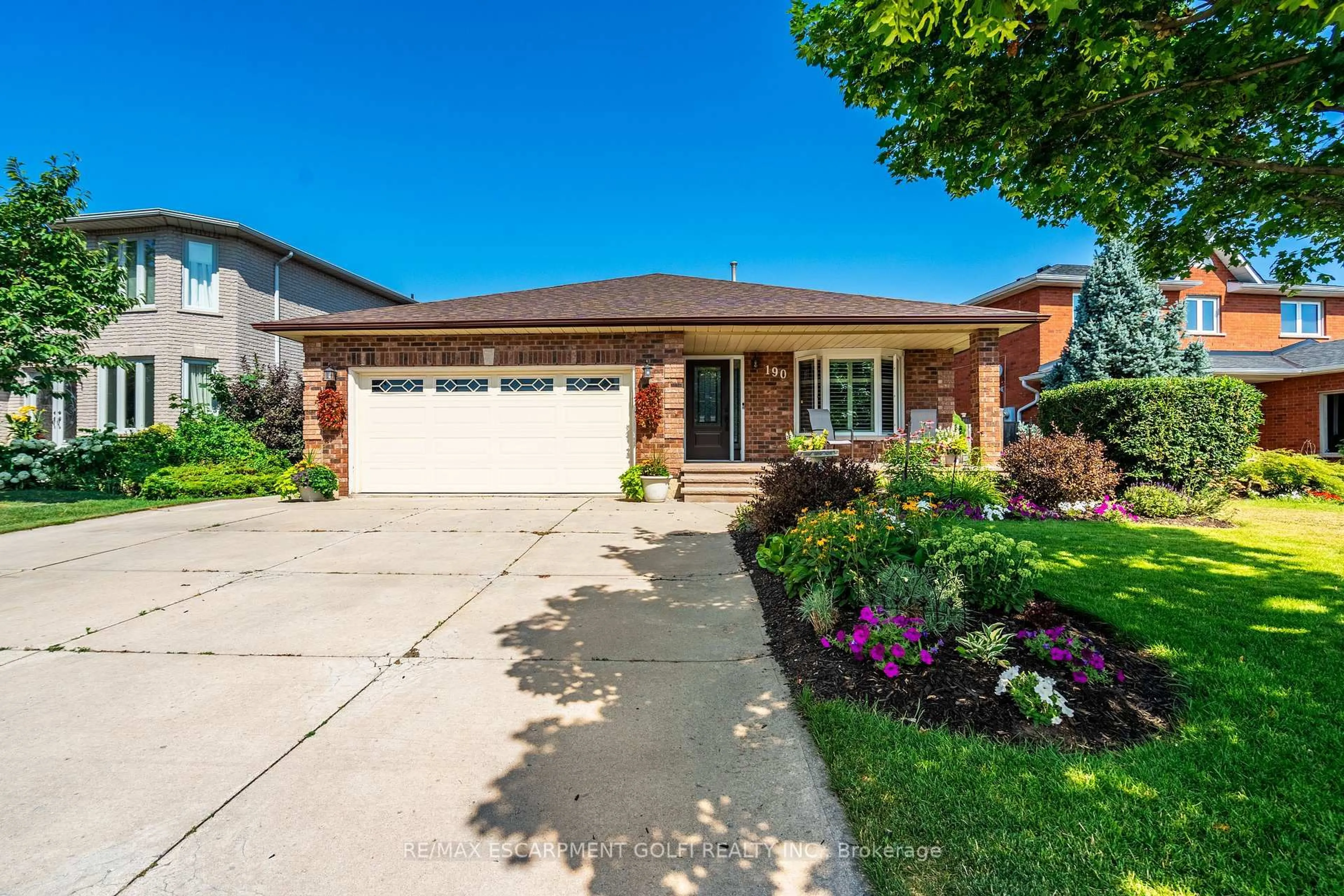 Home with brick exterior material, street for 190 Brigade Dr, Hamilton Ontario L9B 2G4