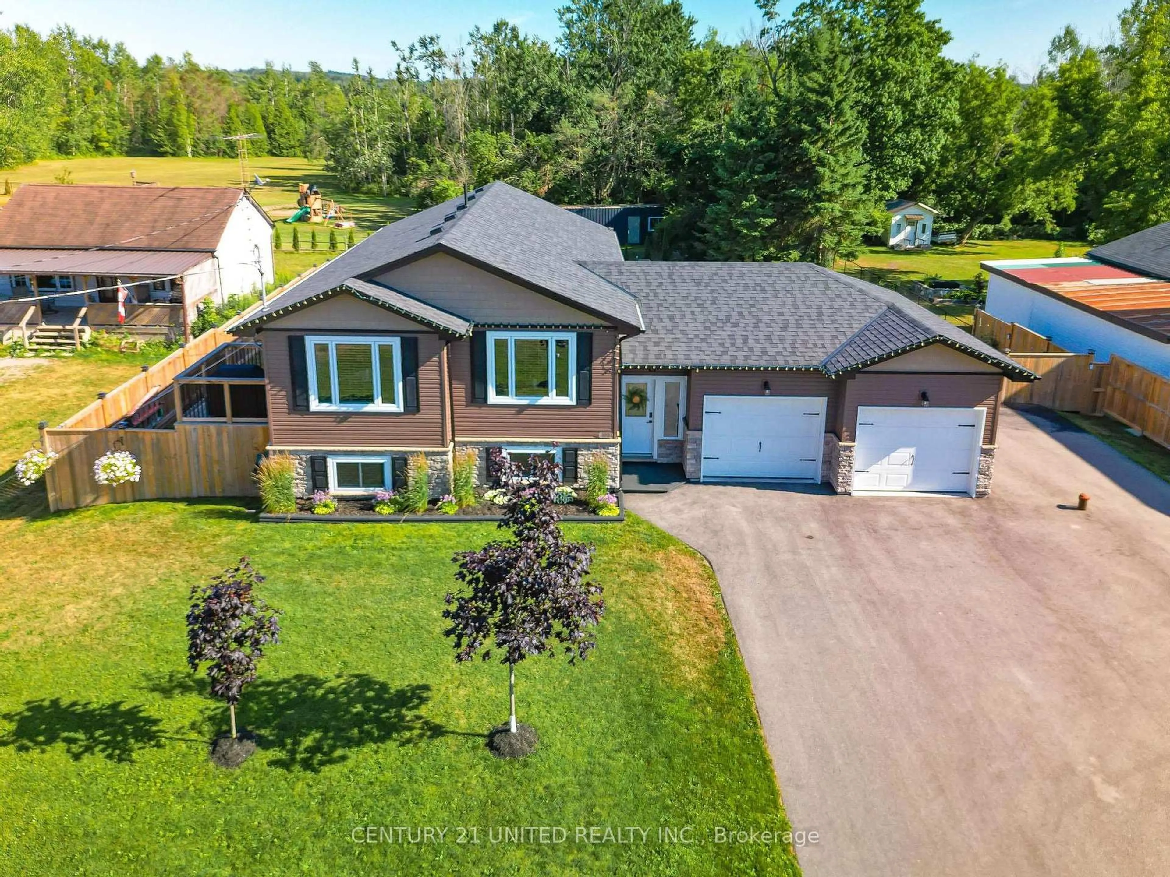 A pic from outside/outdoor area/front of a property/back of a property/a pic from drone, street for 102 King St, Kawartha Lakes Ontario K0L 2W0