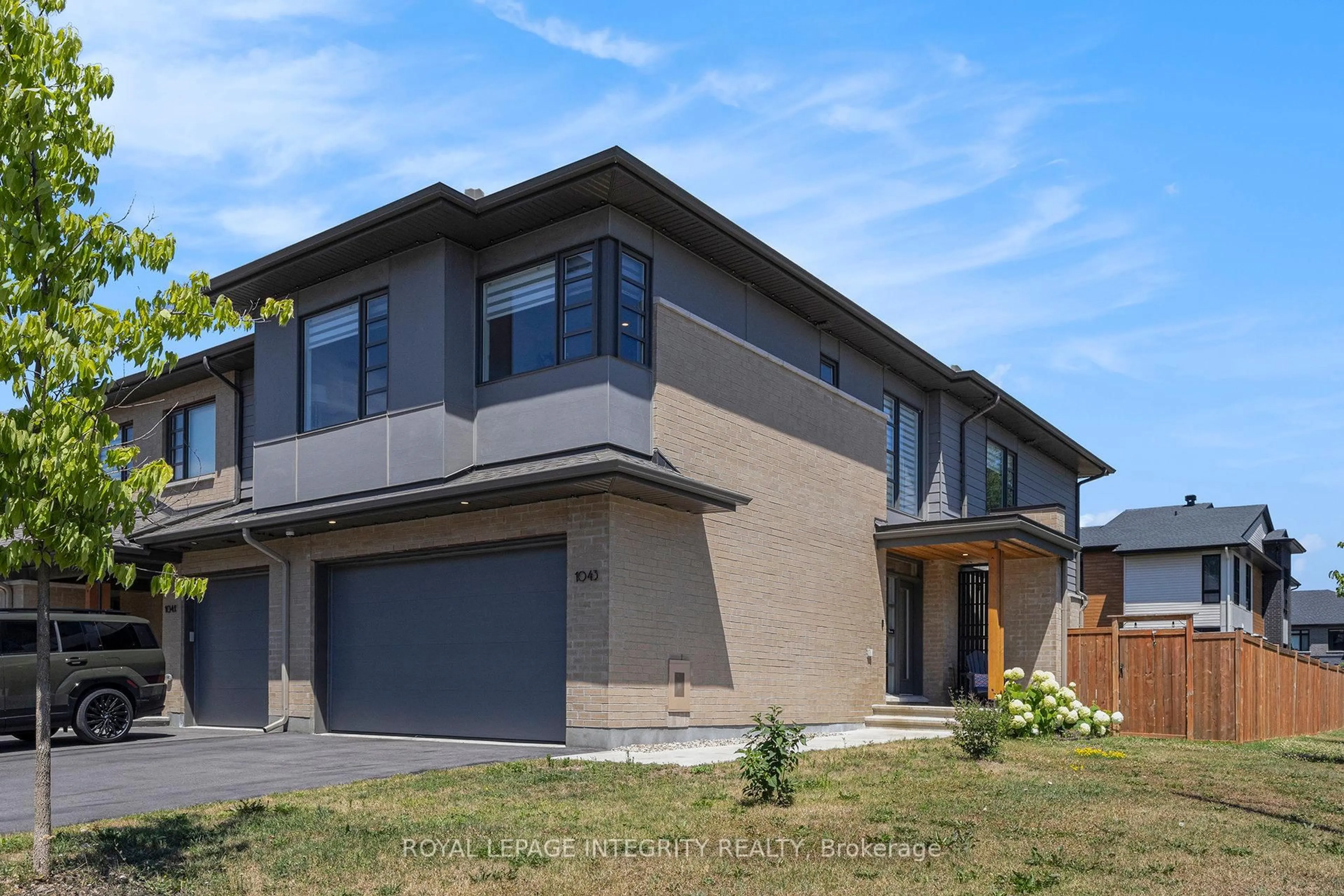 Home with brick exterior material, unknown for 1043 Eider St, Ottawa Ontario K4M 0P4