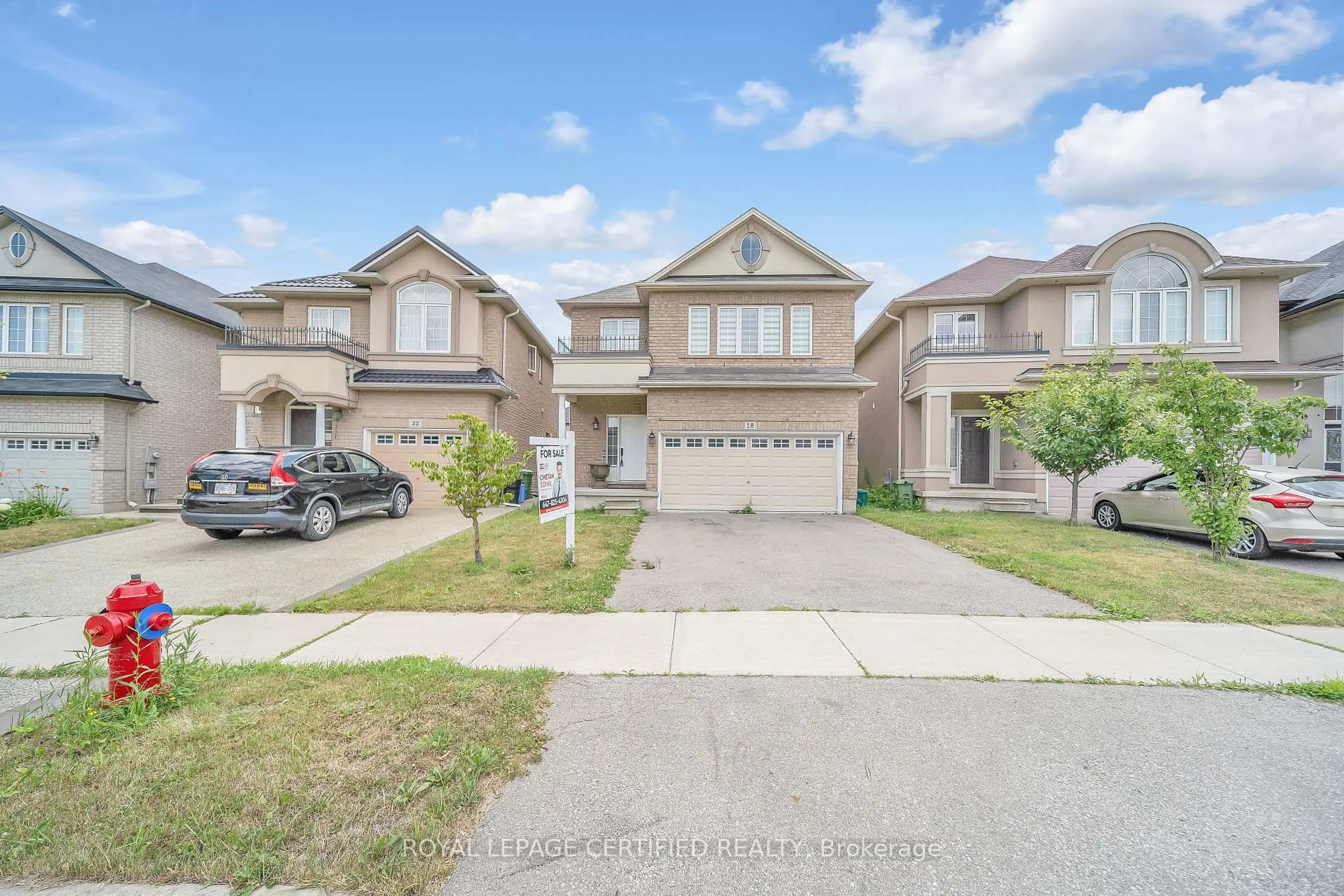 A pic from outside/outdoor area/front of a property/back of a property/a pic from drone, street for 18 House Lane, Hamilton Ontario L9K 0G1
