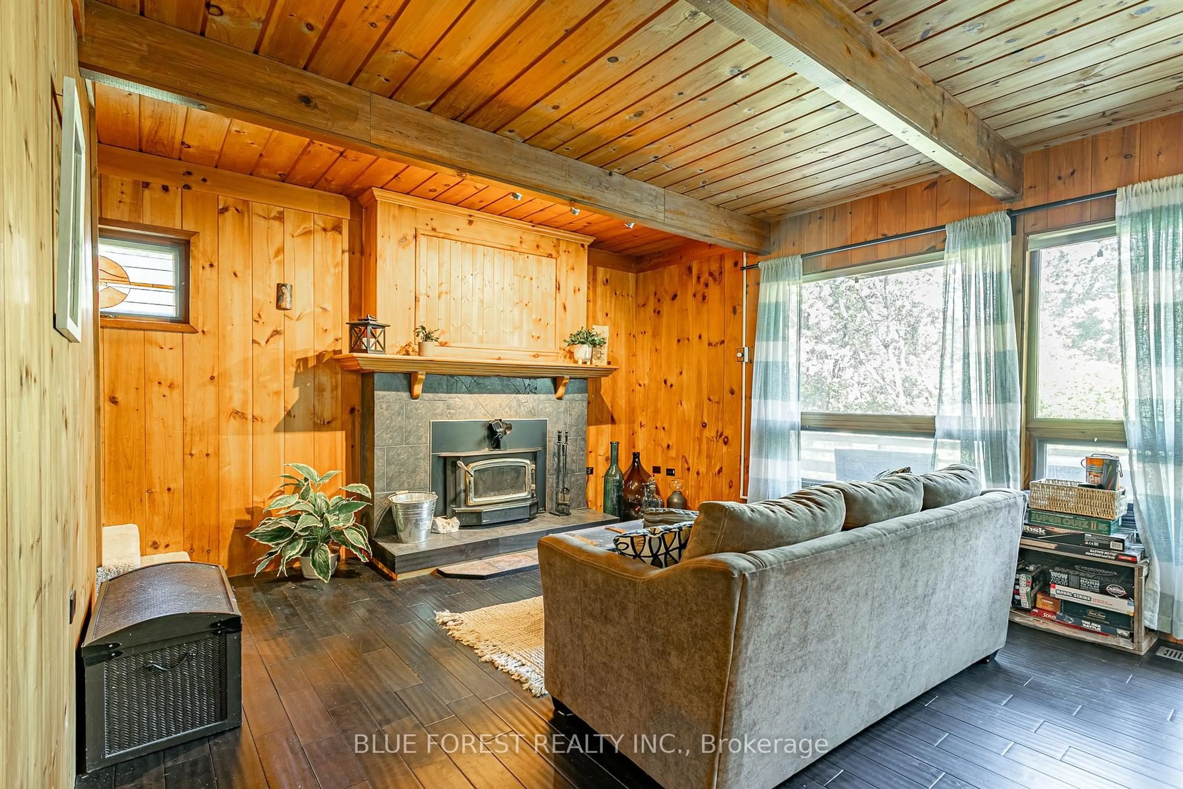 Living room with furniture, unknown for 5437 Lake Valley Grove Rd, Lambton Shores Ontario N0N 1J7