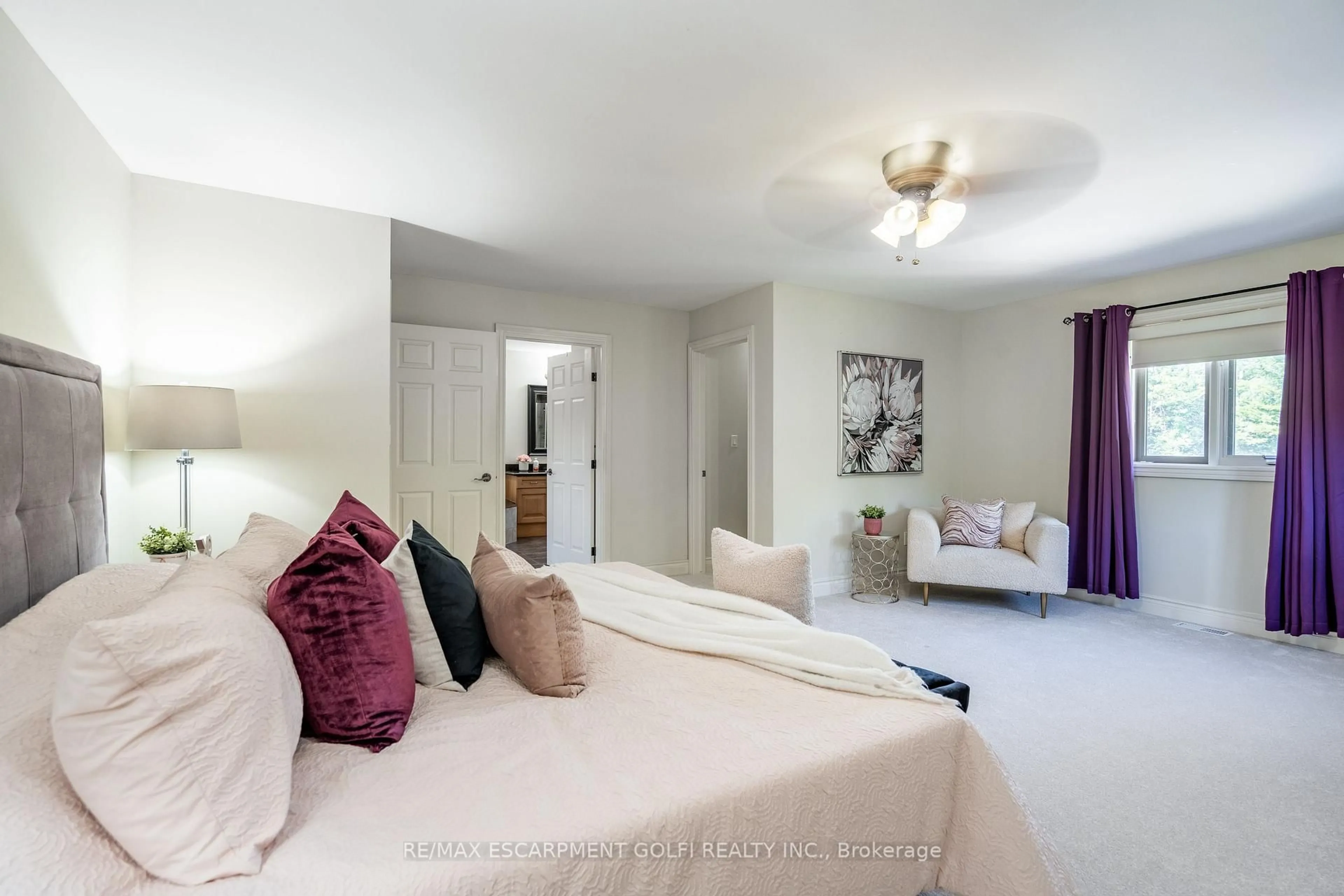 Bedroom with bed, unknown for 2600 Maple St, Pelham Ontario L0S 1C0