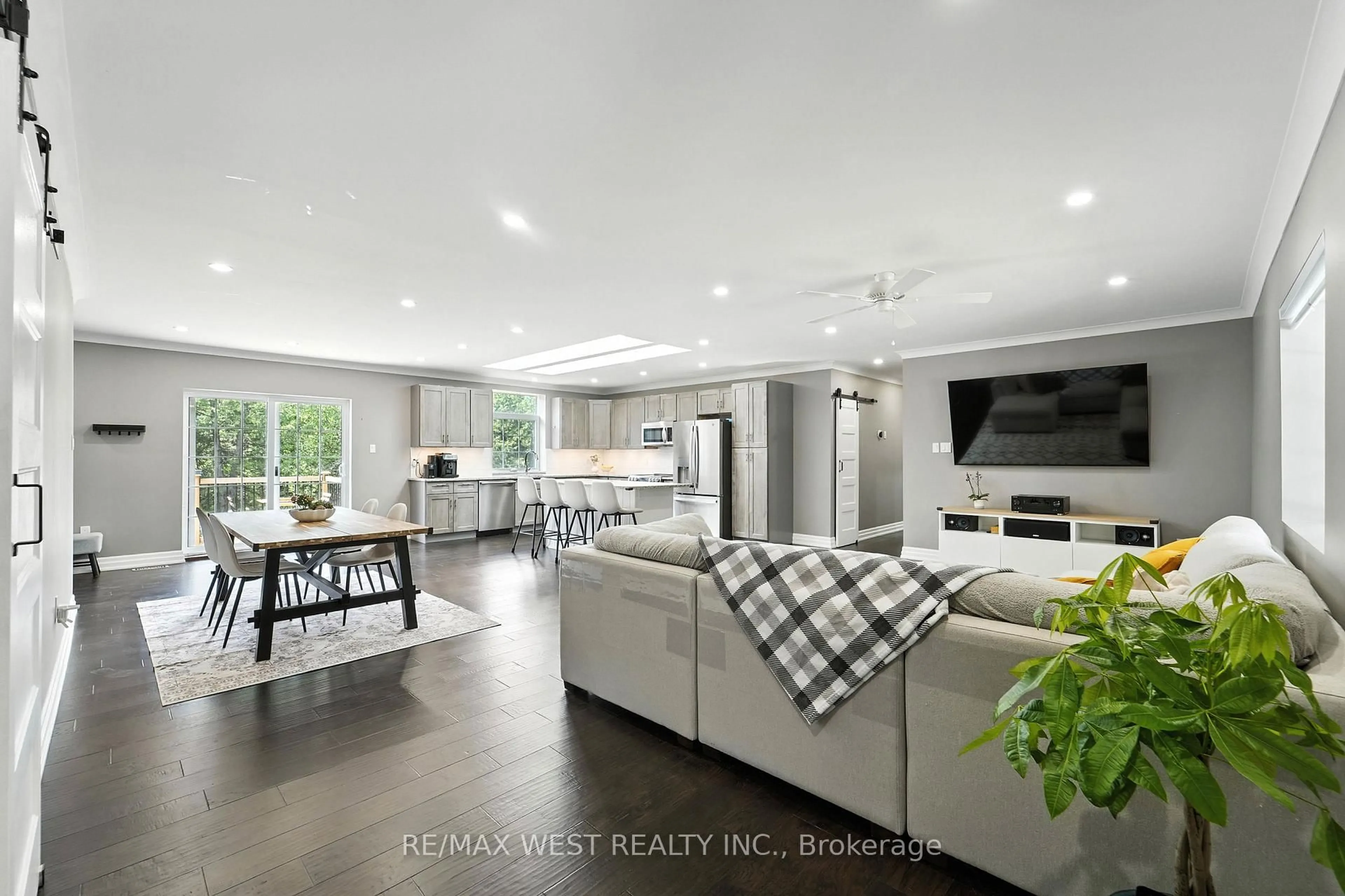 Open concept kitchen, ceramic/tile floor for 11650 Rocksprings Rd, Elizabethtown-Kitley Ontario K0G 1R0