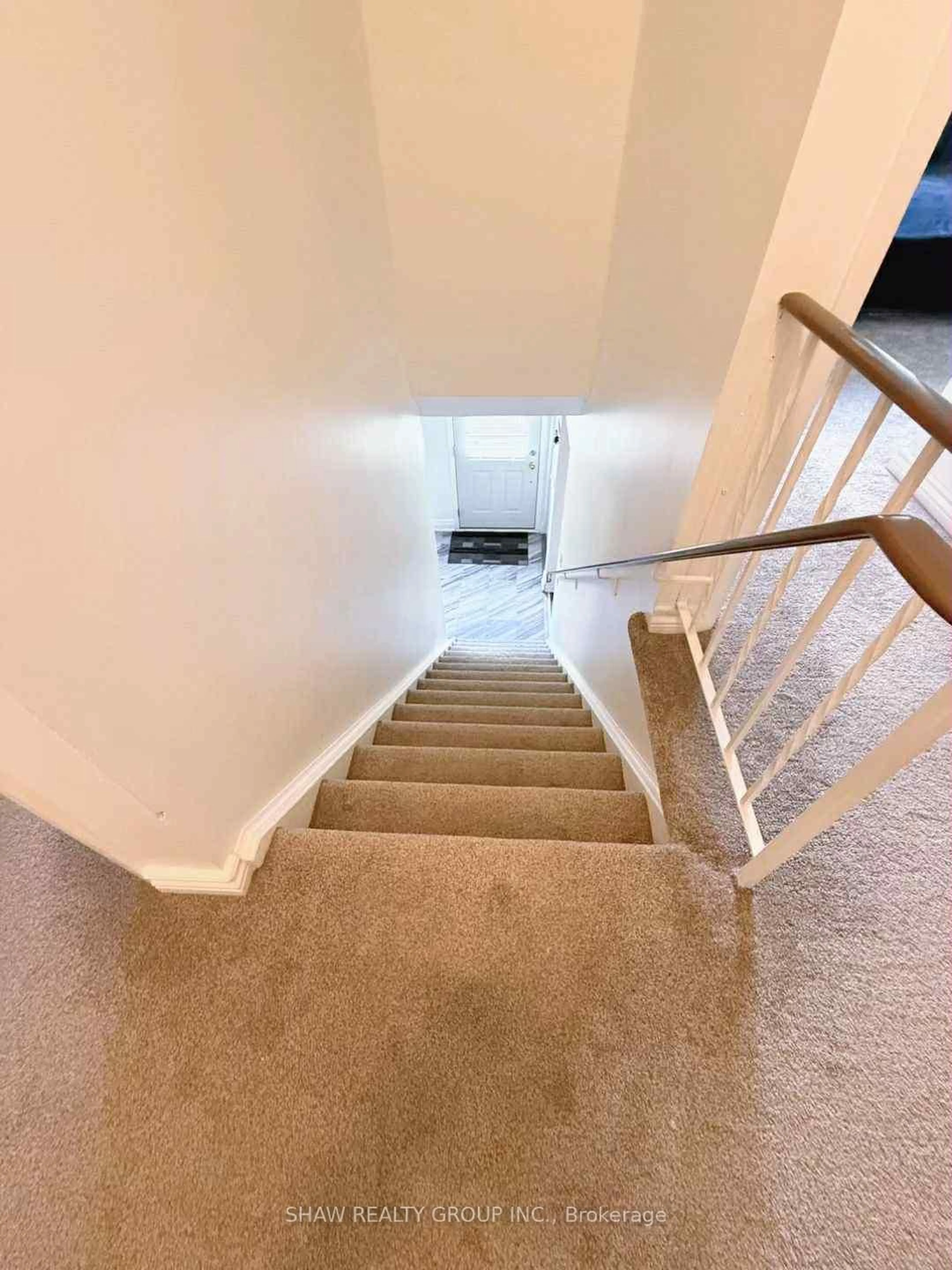 Stairs for 445 Pioneer Dr #4, Kitchener Ontario N2P 1L8
