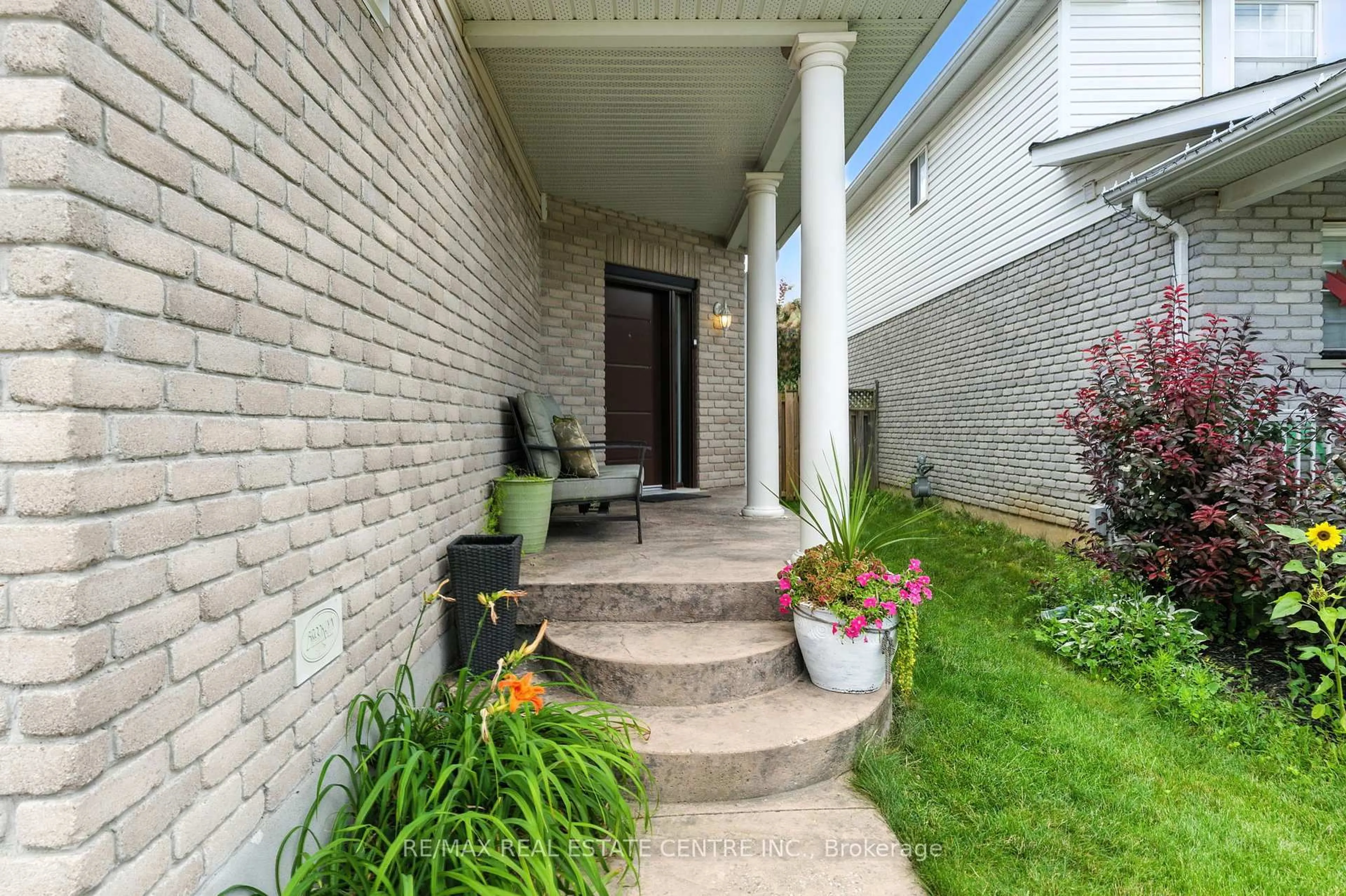 Unknown for 63 Waffler Cres, Cambridge Ontario N1P 1H7