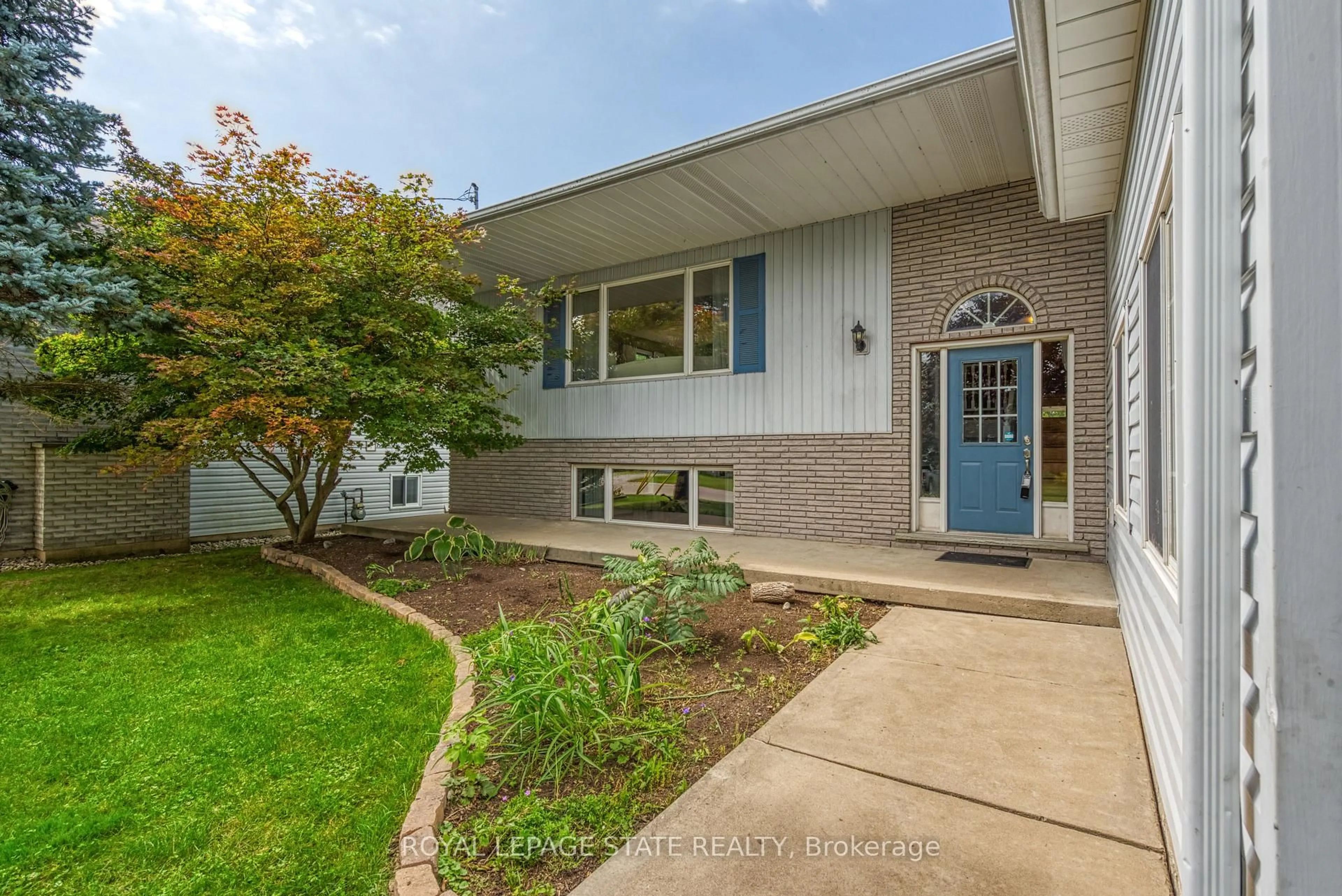 Home with brick exterior material, street for 20 Sarah St, Haldimand Ontario N0A 1H0