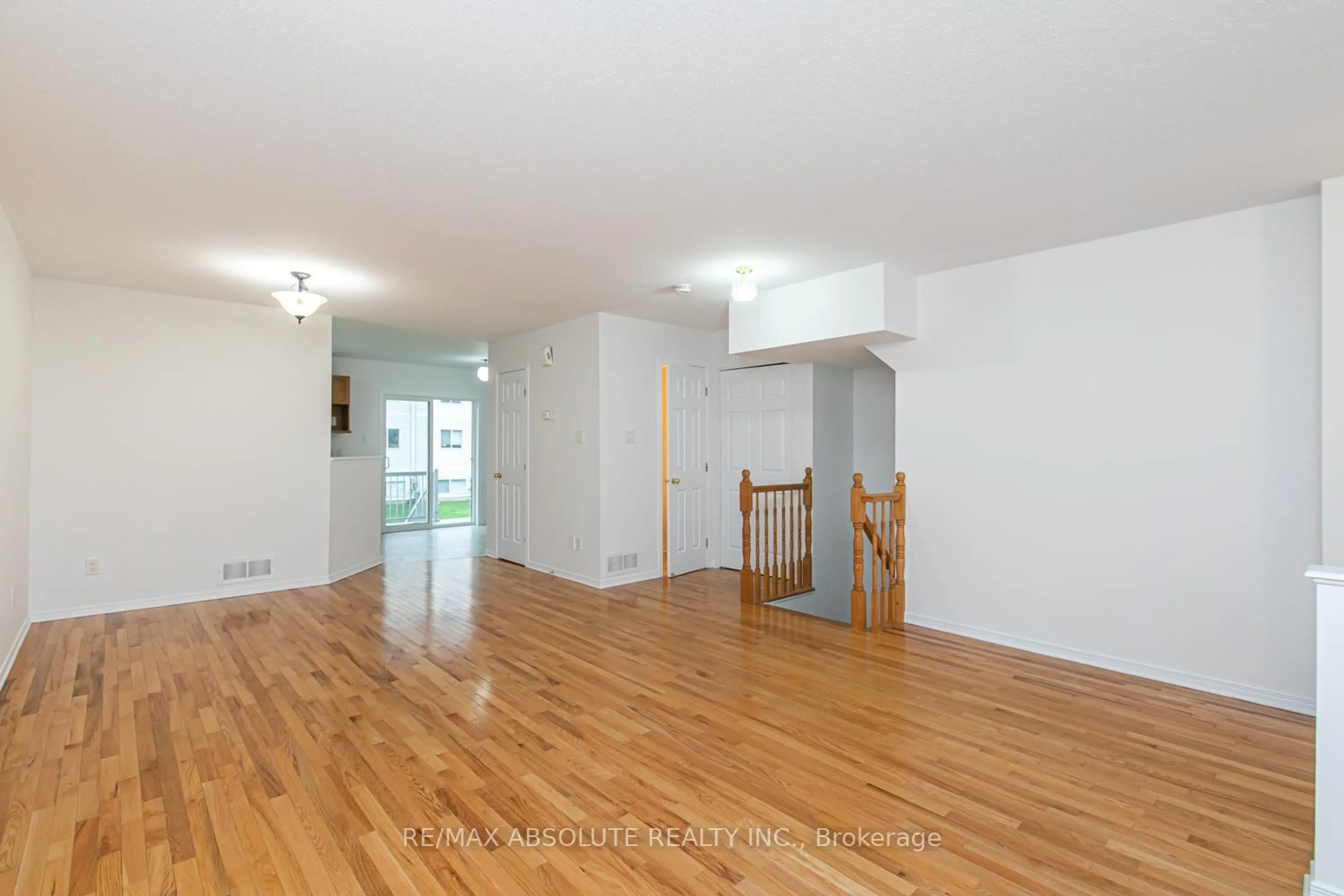 Unknown for 242 Gershwin Private, Ottawa Ontario K2H 1G5