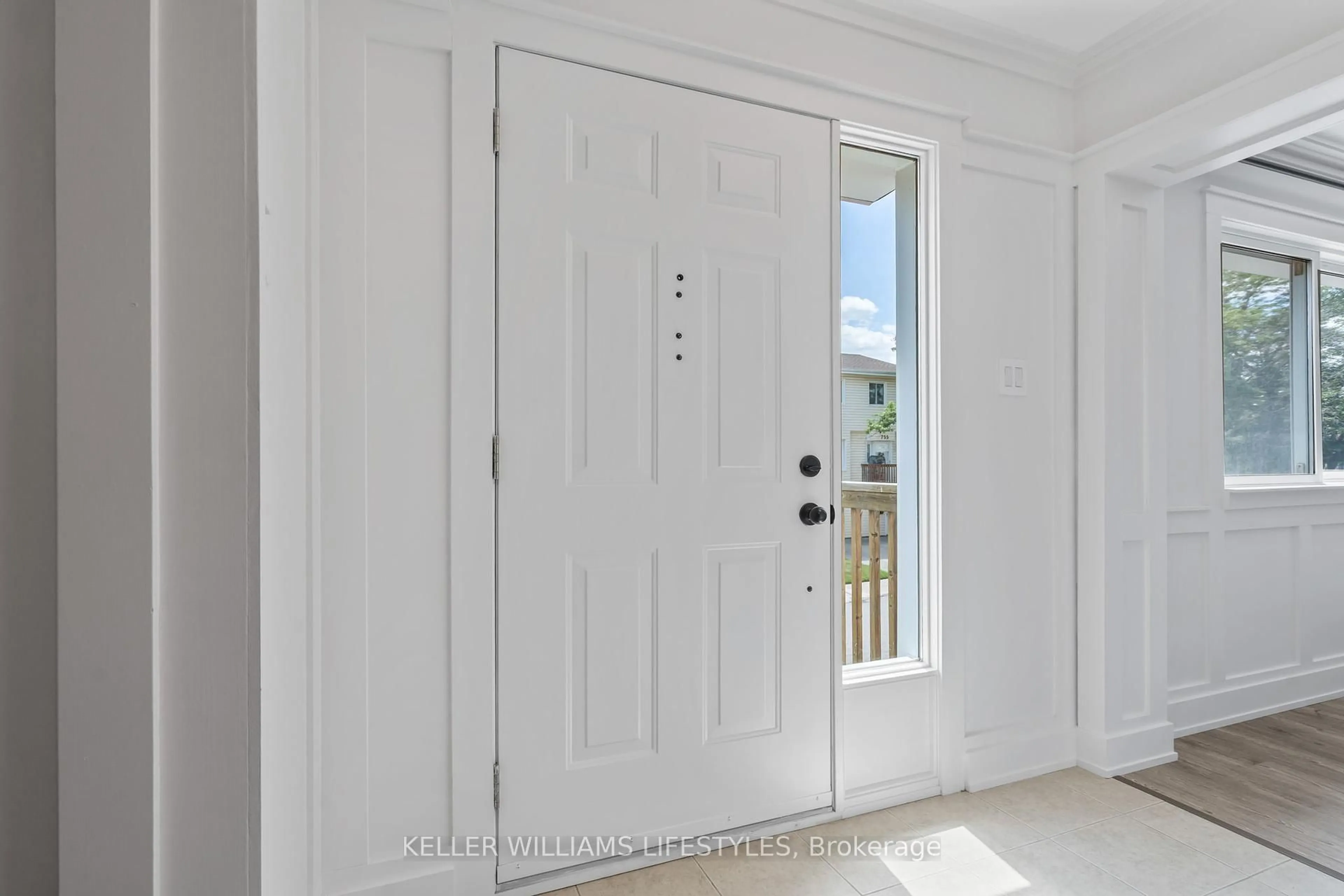 Indoor entryway for 726 Wilkins St, London South Ontario N6C 4Z9