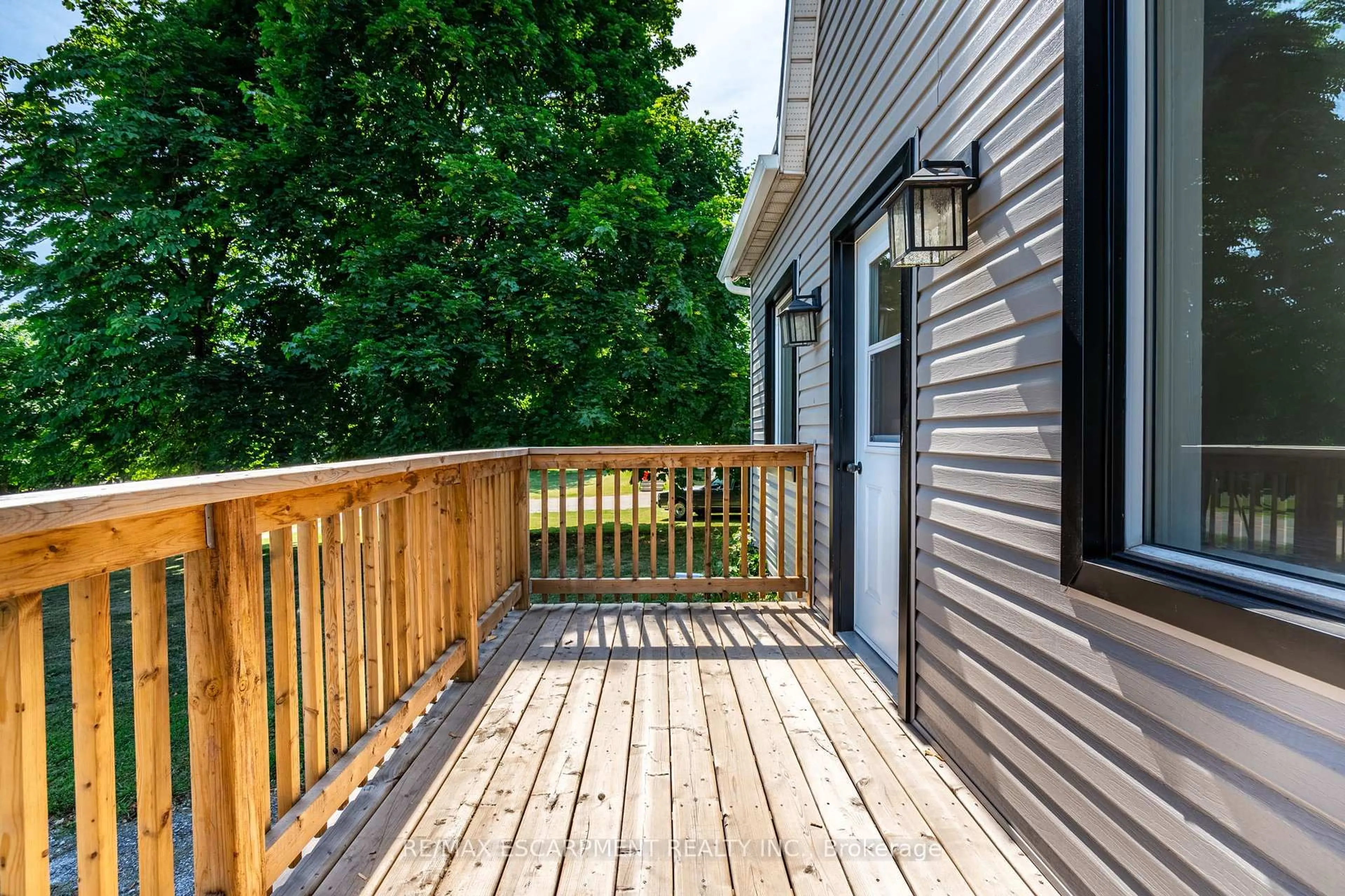 Patio, street for 91 Rainham Rd, Haldimand Ontario N0A 1L0