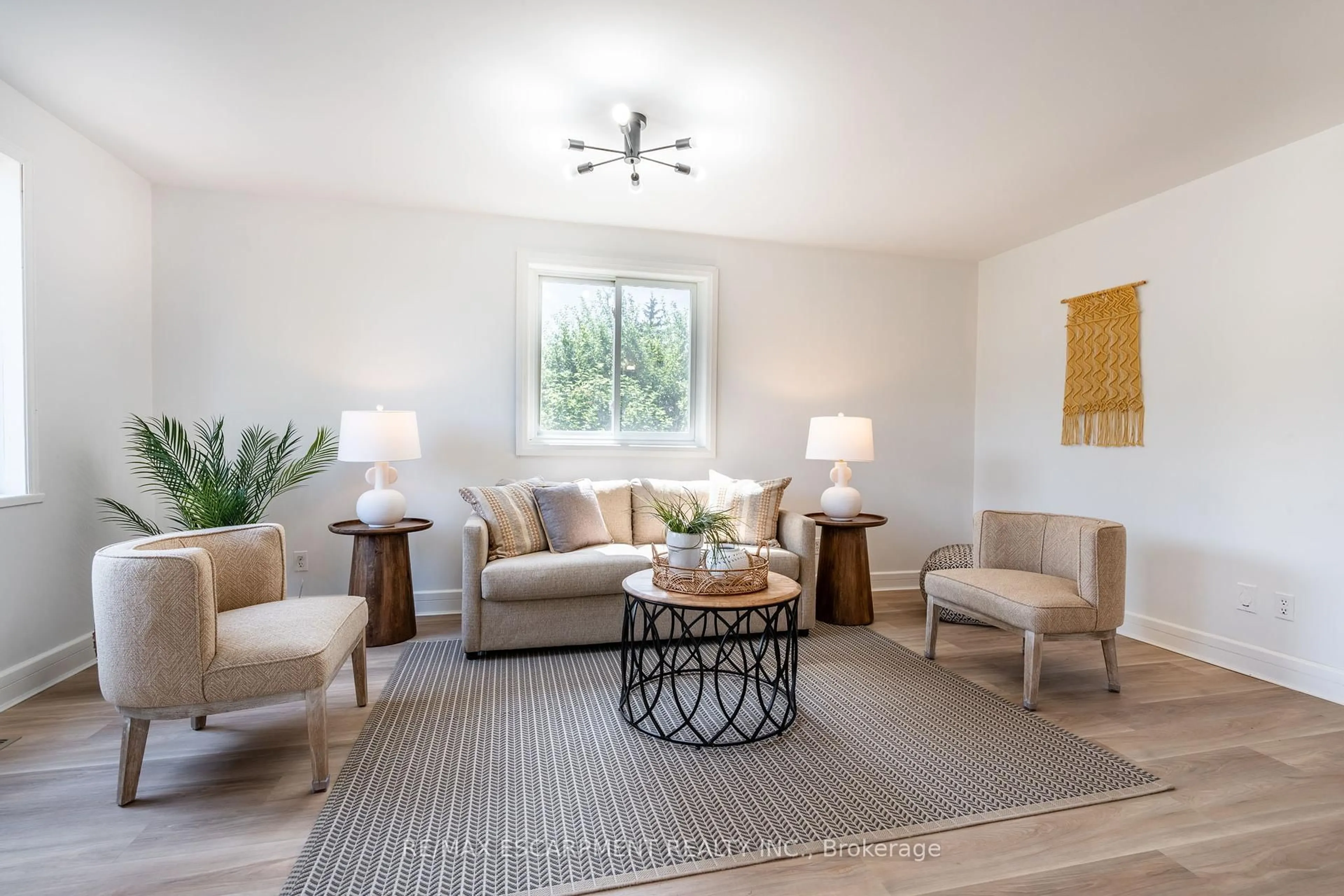 Living room with furniture, unknown for 91 Rainham Rd, Haldimand Ontario N0A 1L0