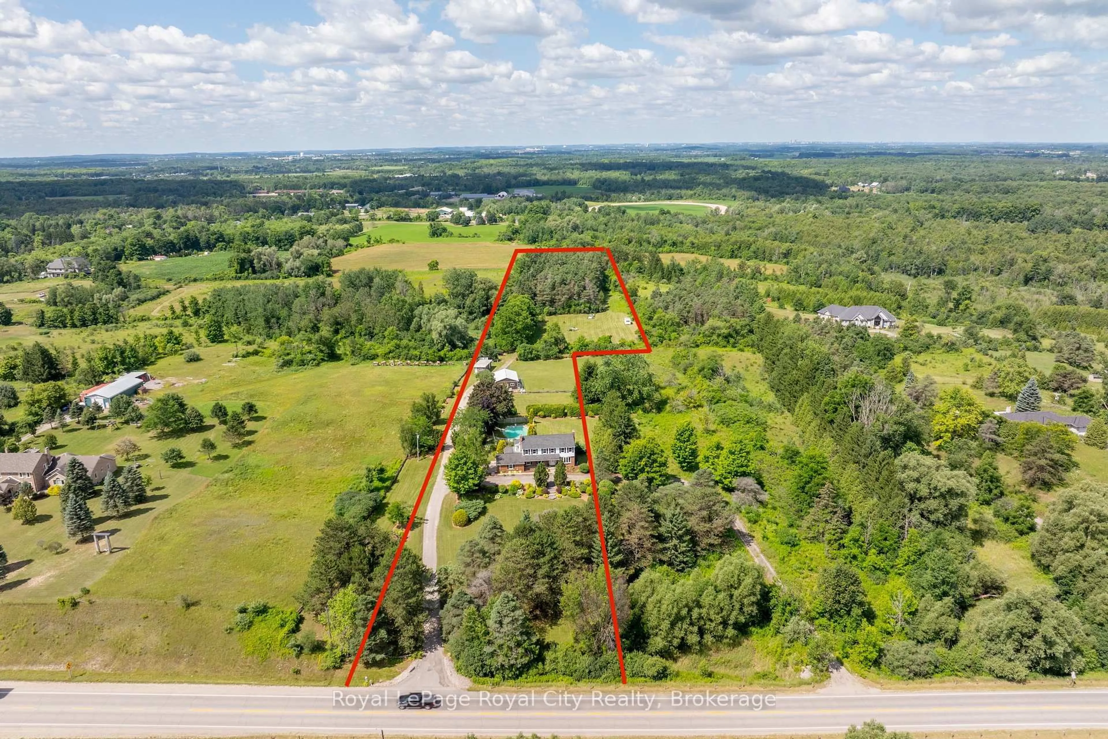 A pic from outside/outdoor area/front of a property/back of a property/a pic from drone, unknown for 4502 Wellington Road 35 Rd, Puslinch Ontario N1H 6J3