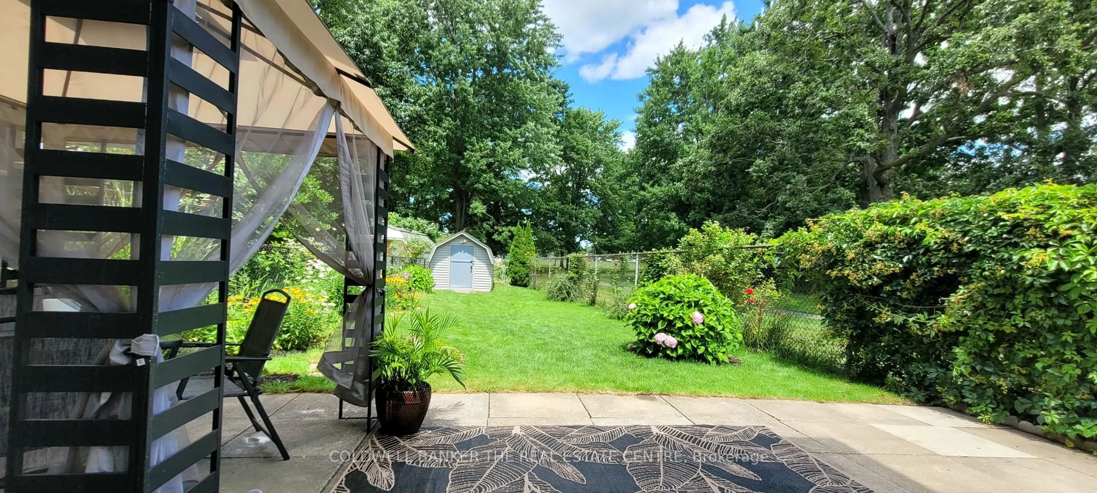 Patio, unknown for 7712 Jubilee Dr, Niagara Falls Ontario L2G 7J6