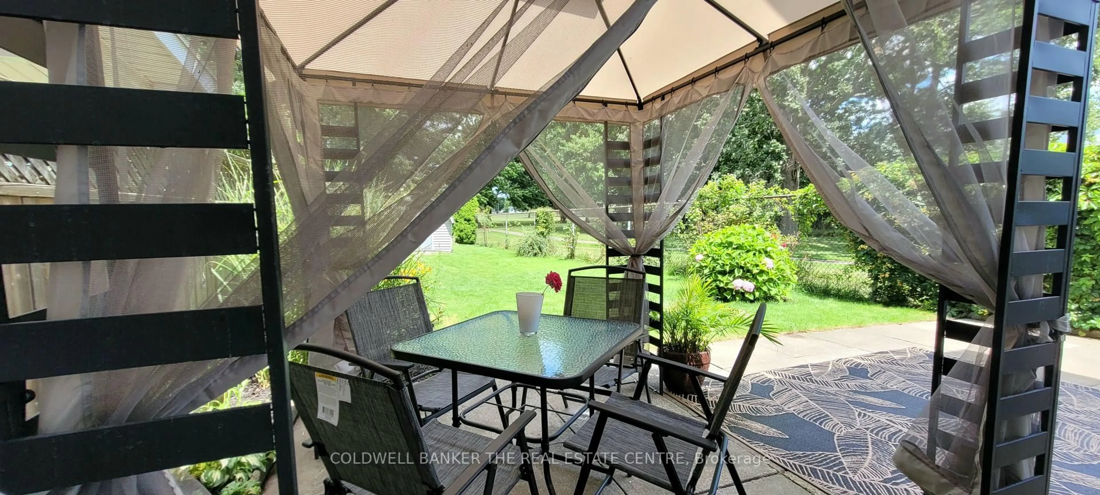 Patio, unknown for 7712 Jubilee Dr, Niagara Falls Ontario L2G 7J6