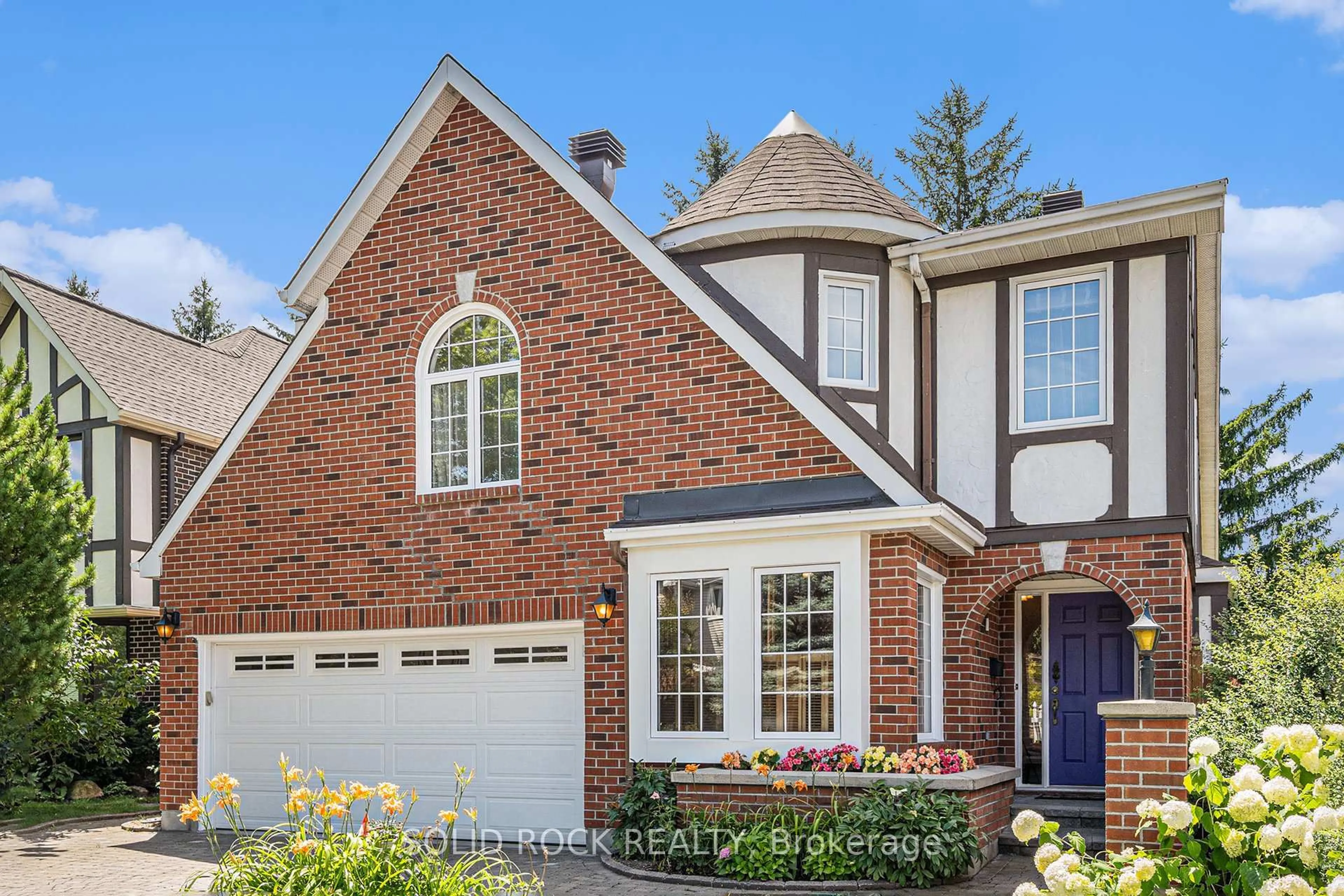 Home with brick exterior material, street for 19 Cullen Crt, Ottawa Ontario K2G 4Z2