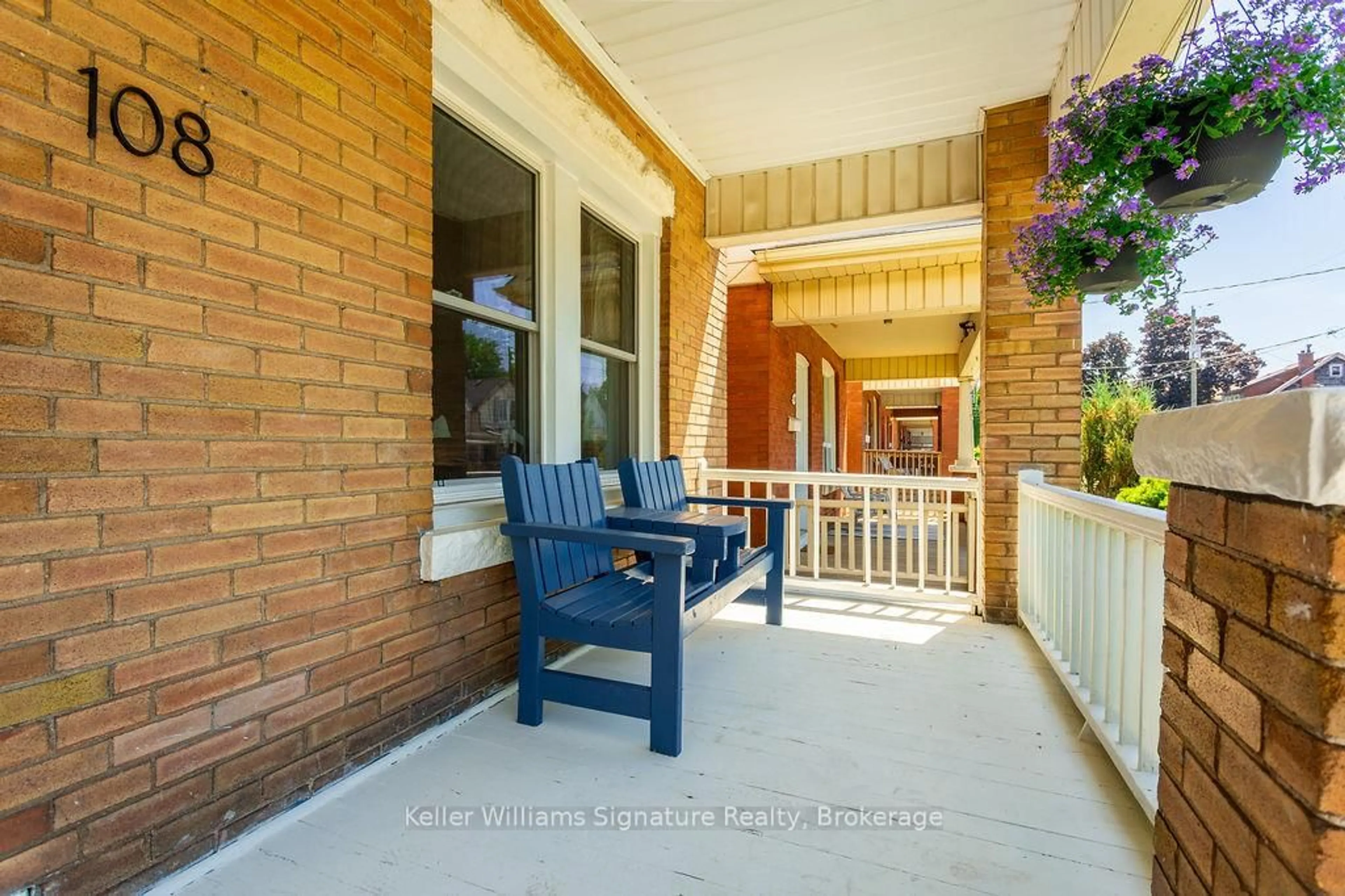 Patio, street for 108 Belmont Ave, Hamilton Ontario L8L 7M1