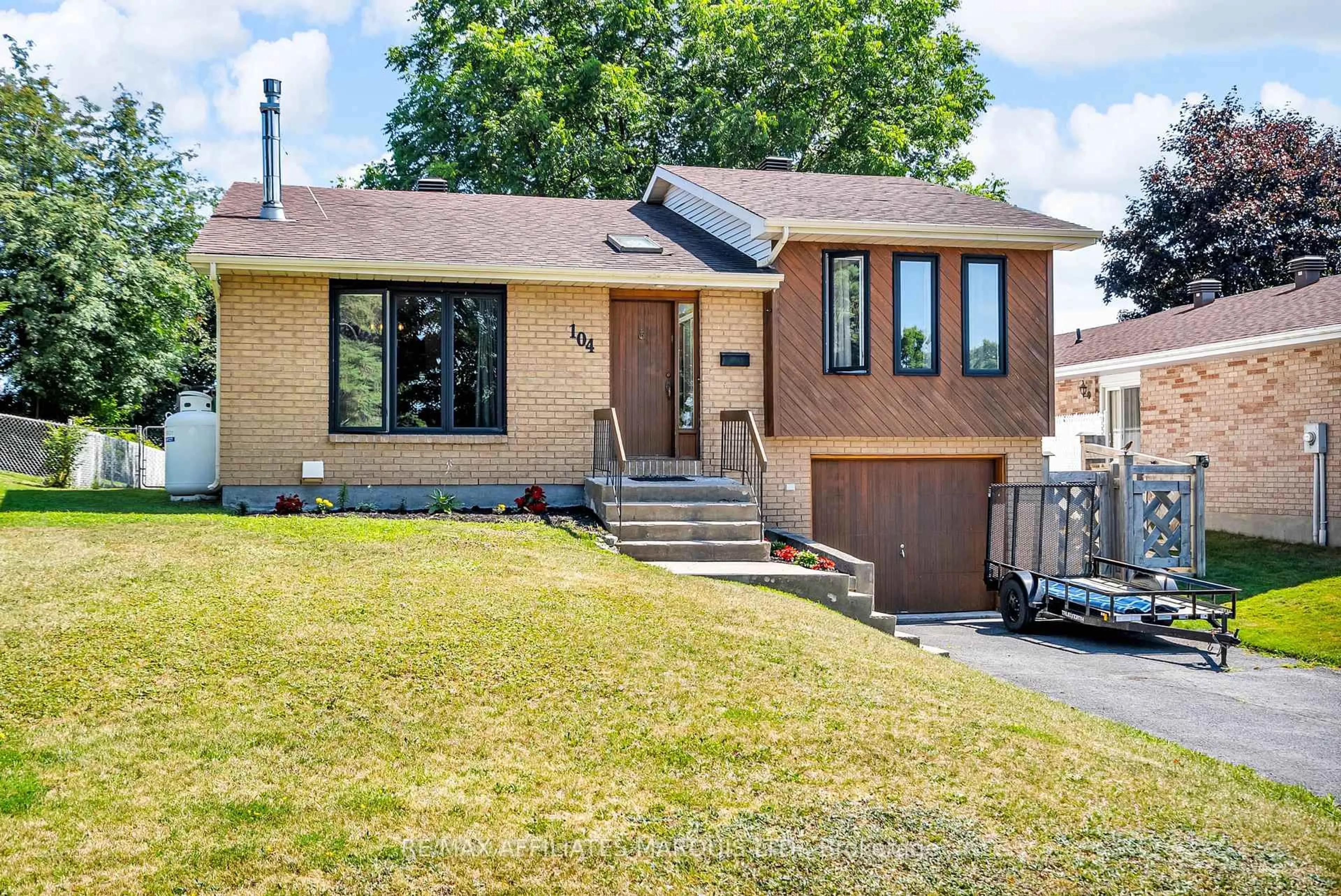 Home with brick exterior material, street for 104 Markell Cres, Cornwall Ontario K6H 6X1
