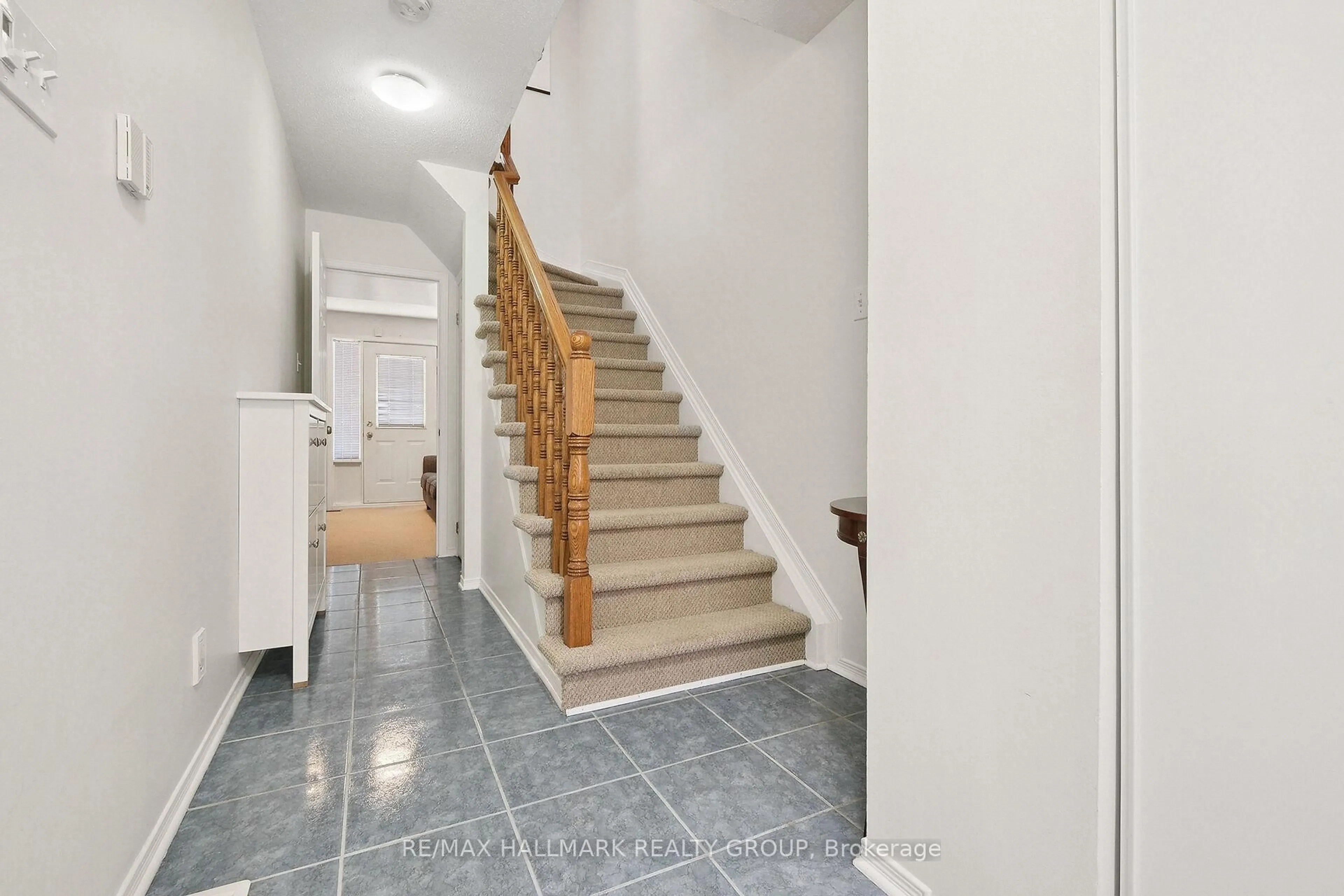 Stairs for 9 Radstock Private, Ottawa Ontario K1R 5J8