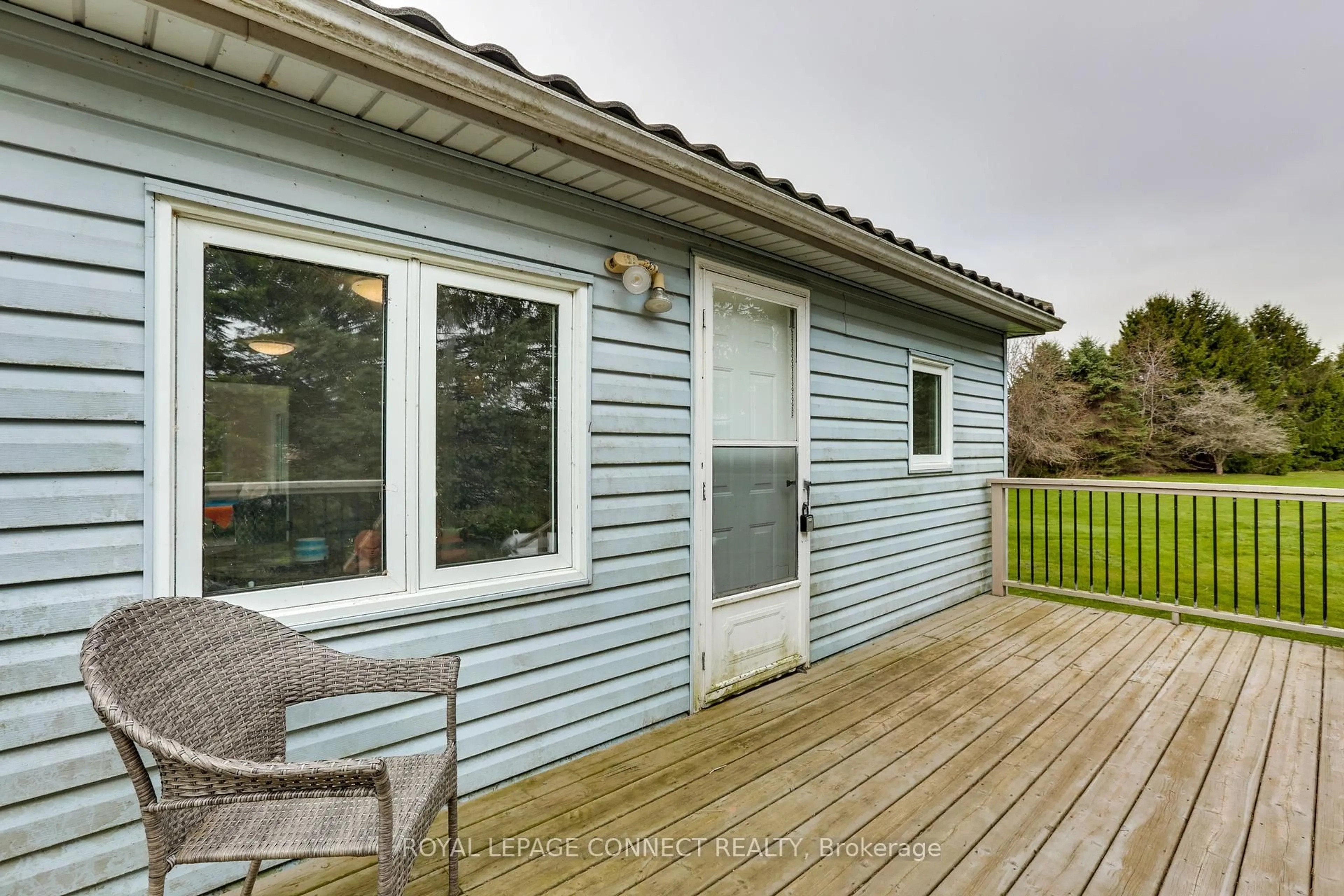 Patio, water/lake/river/ocean view for 35383 LAKE Line, Southwold Ontario N5L 1J1
