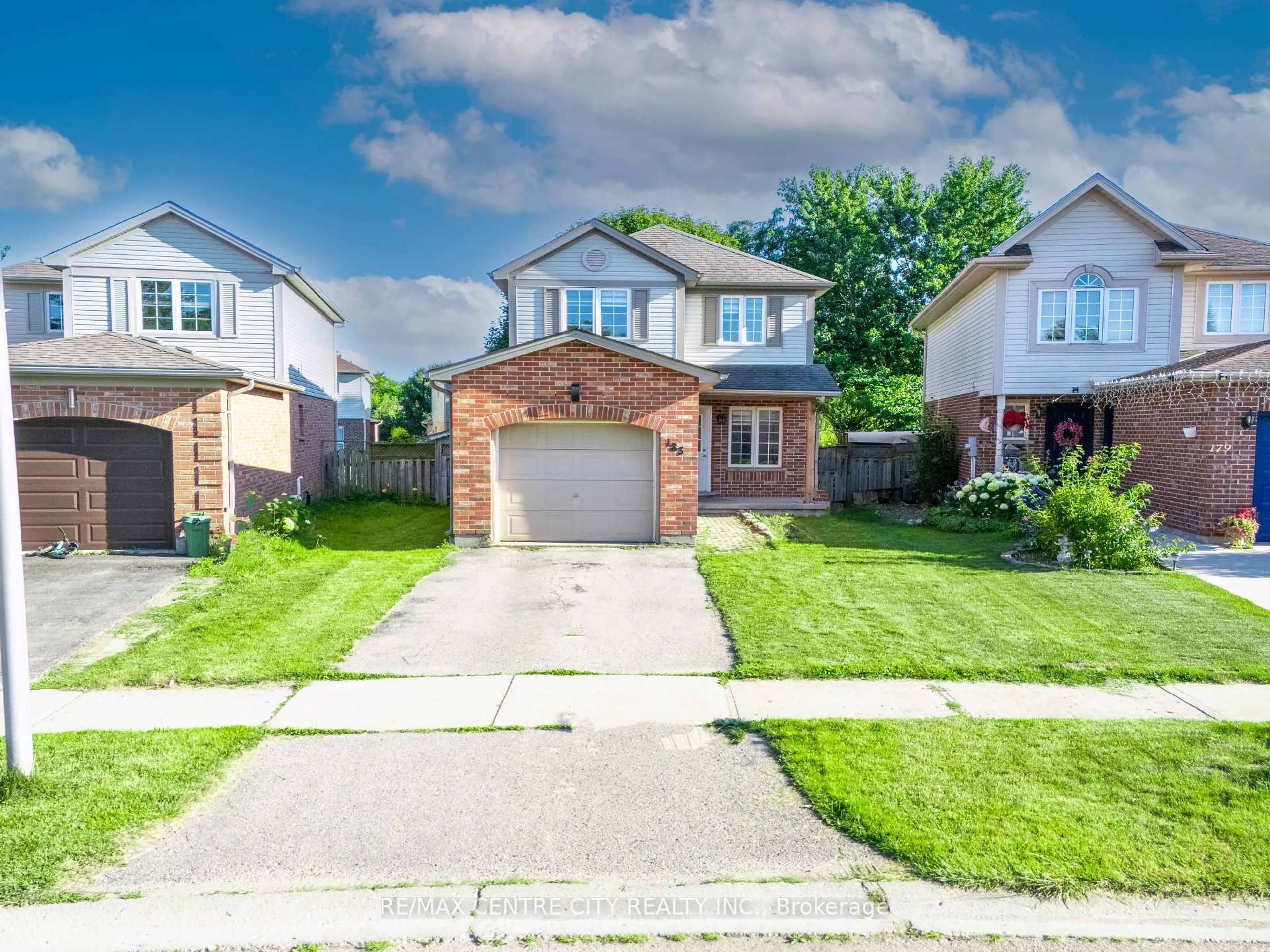 A pic from outside/outdoor area/front of a property/back of a property/a pic from drone, street for 183 EMERALD Rd, London South Ontario N6M 1J3