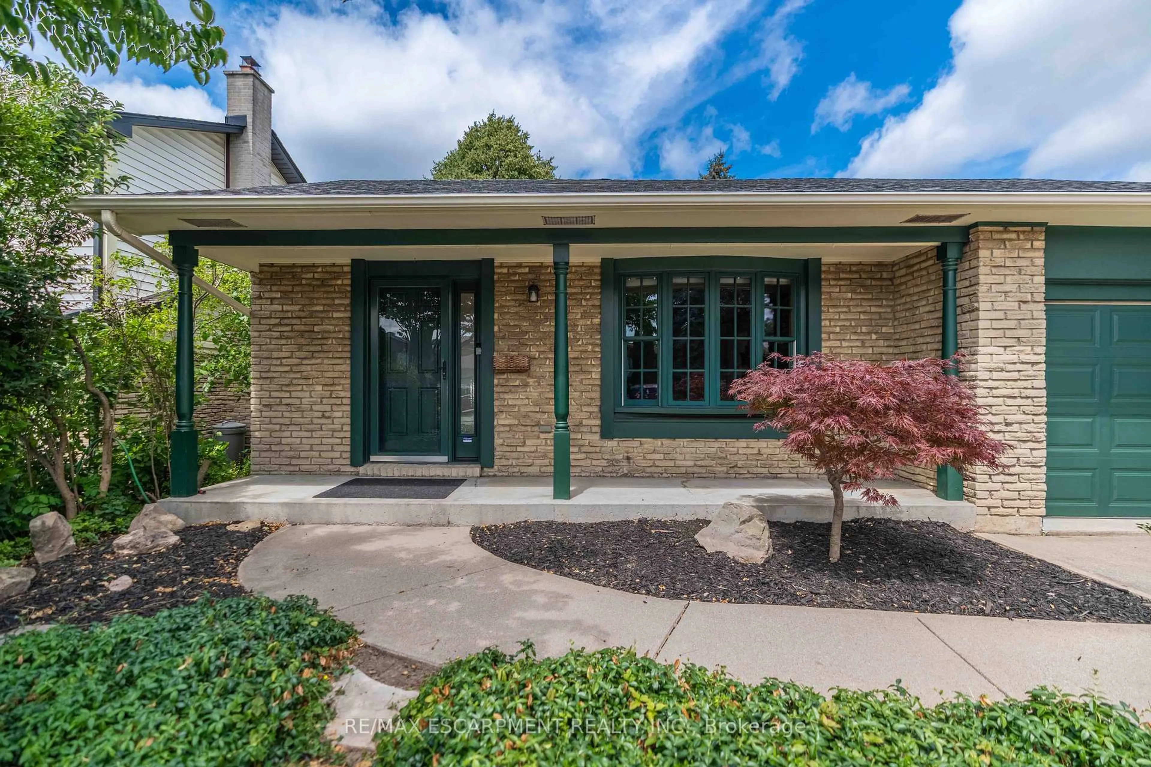 Home with brick exterior material, street for 179 Appleford Crt, Hamilton Ontario L9C 5Y4