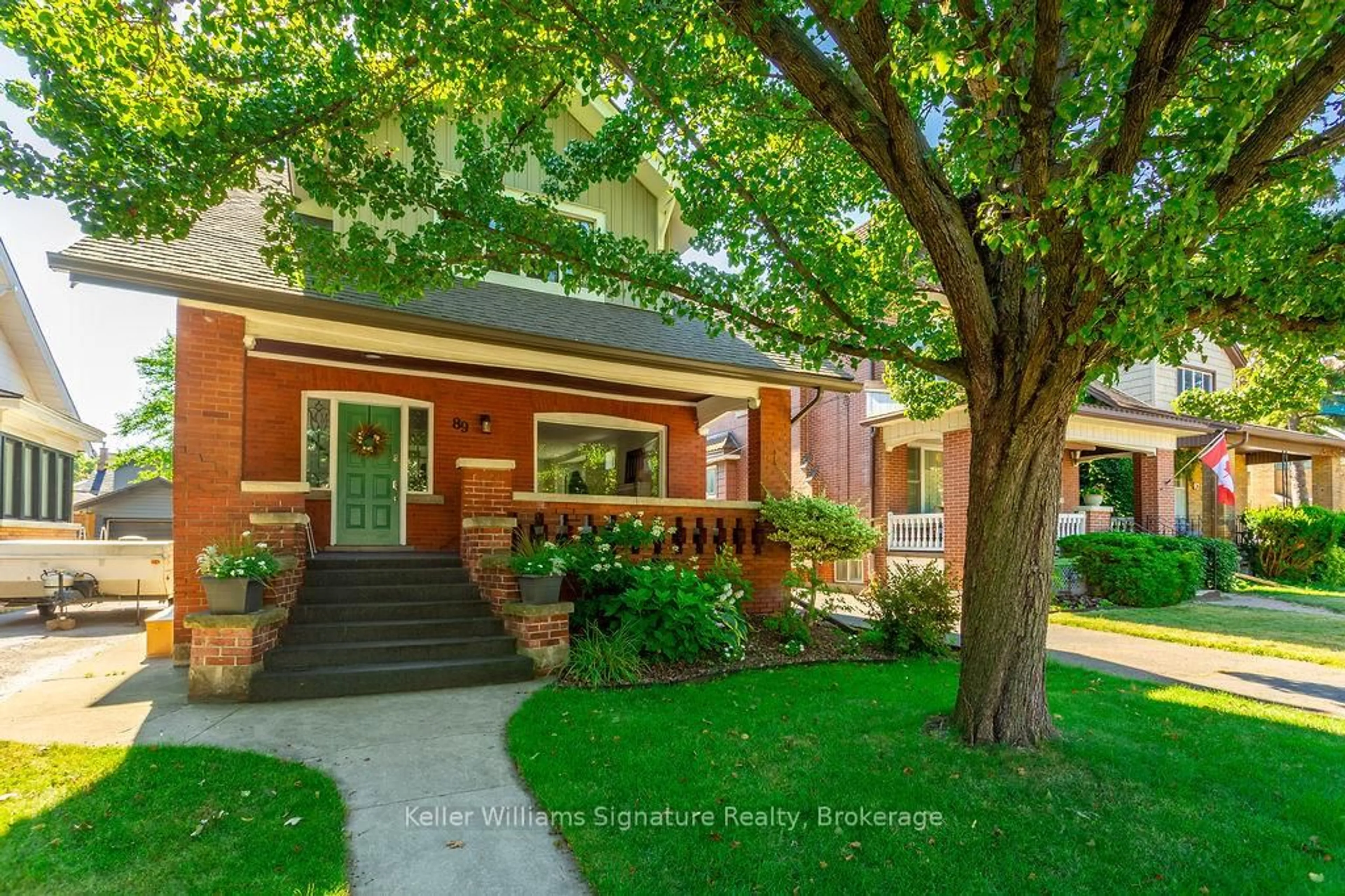 Home with brick exterior material, street for 89 Kensington Ave, Hamilton Ontario L8M 3H1