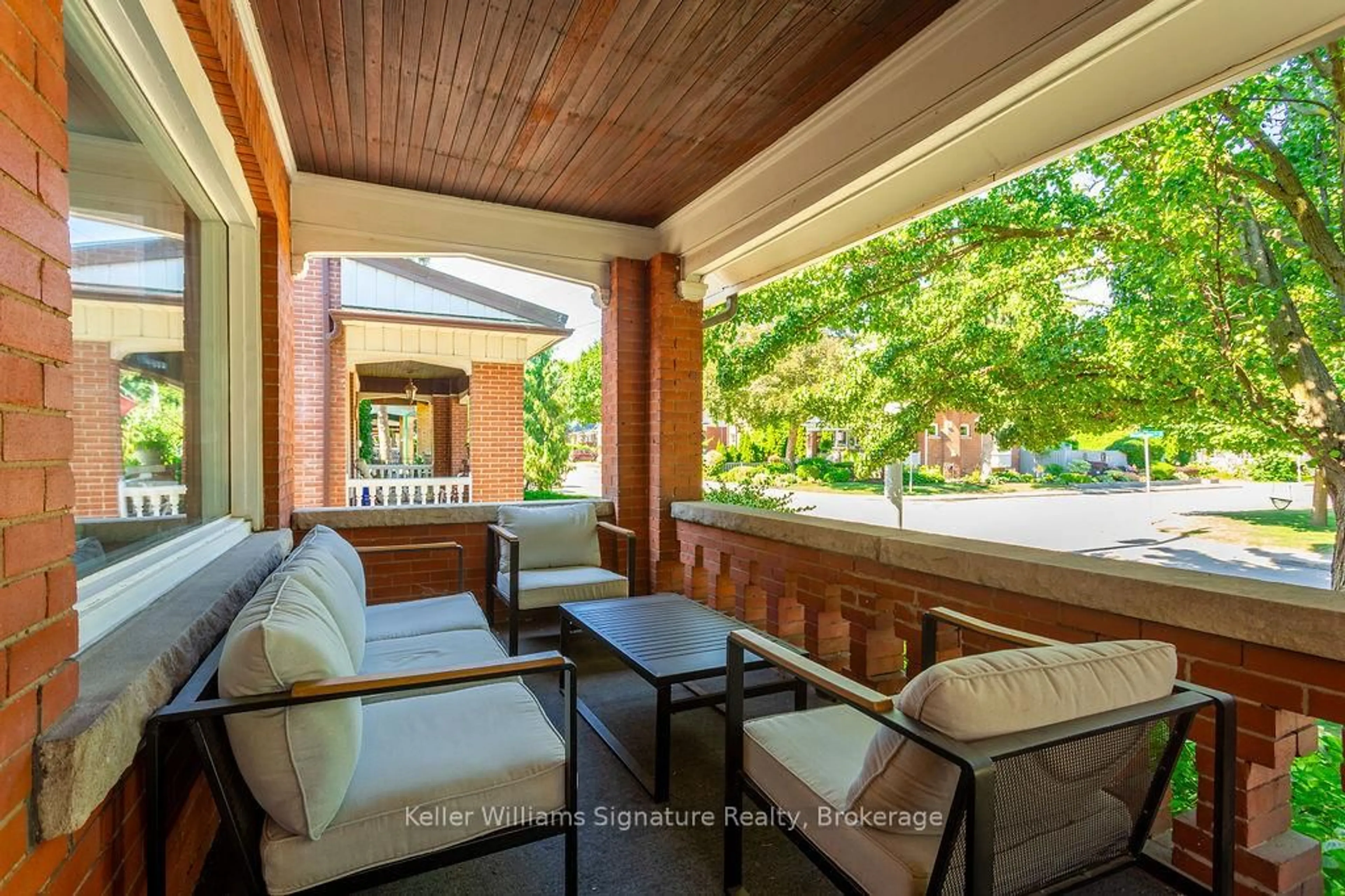 Patio, street for 89 Kensington Ave, Hamilton Ontario L8M 3H1