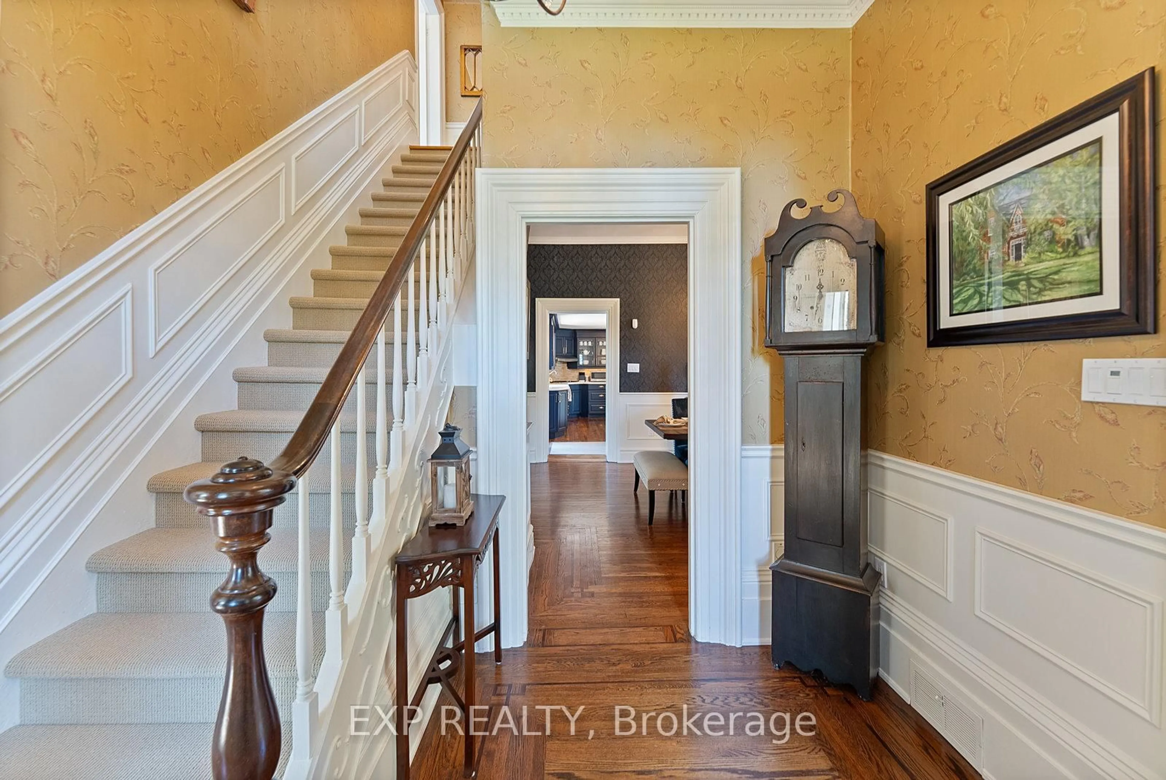 Indoor entryway for 499 Carlisle Rd, Hamilton Ontario L0P 1B0