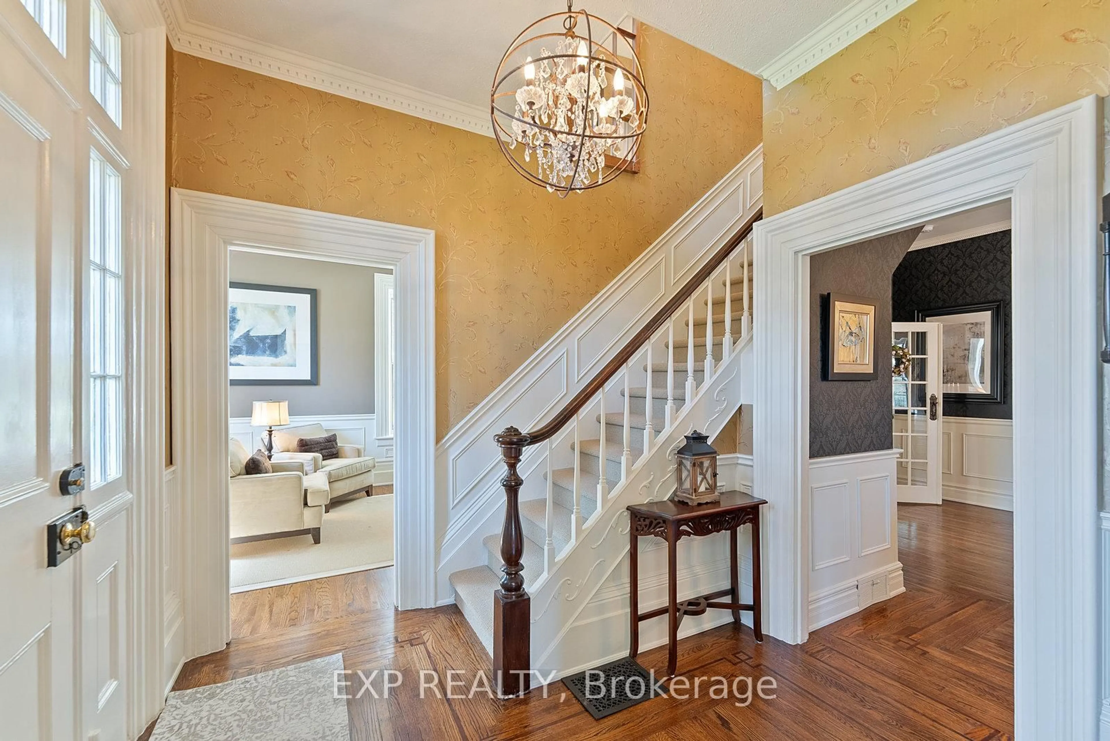 Indoor entryway for 499 Carlisle Rd, Hamilton Ontario L0P 1B0