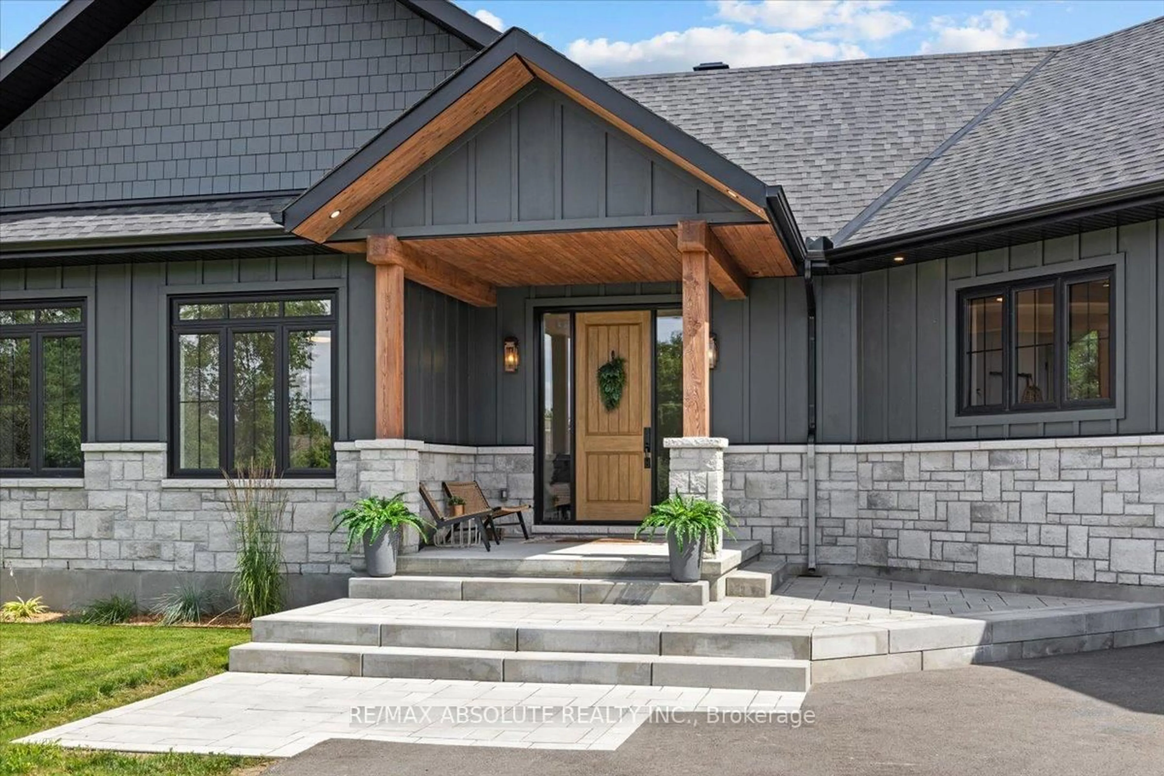 Home with brick exterior material, street for 131 Beach Hts, Ottawa Ontario K2W 1G7