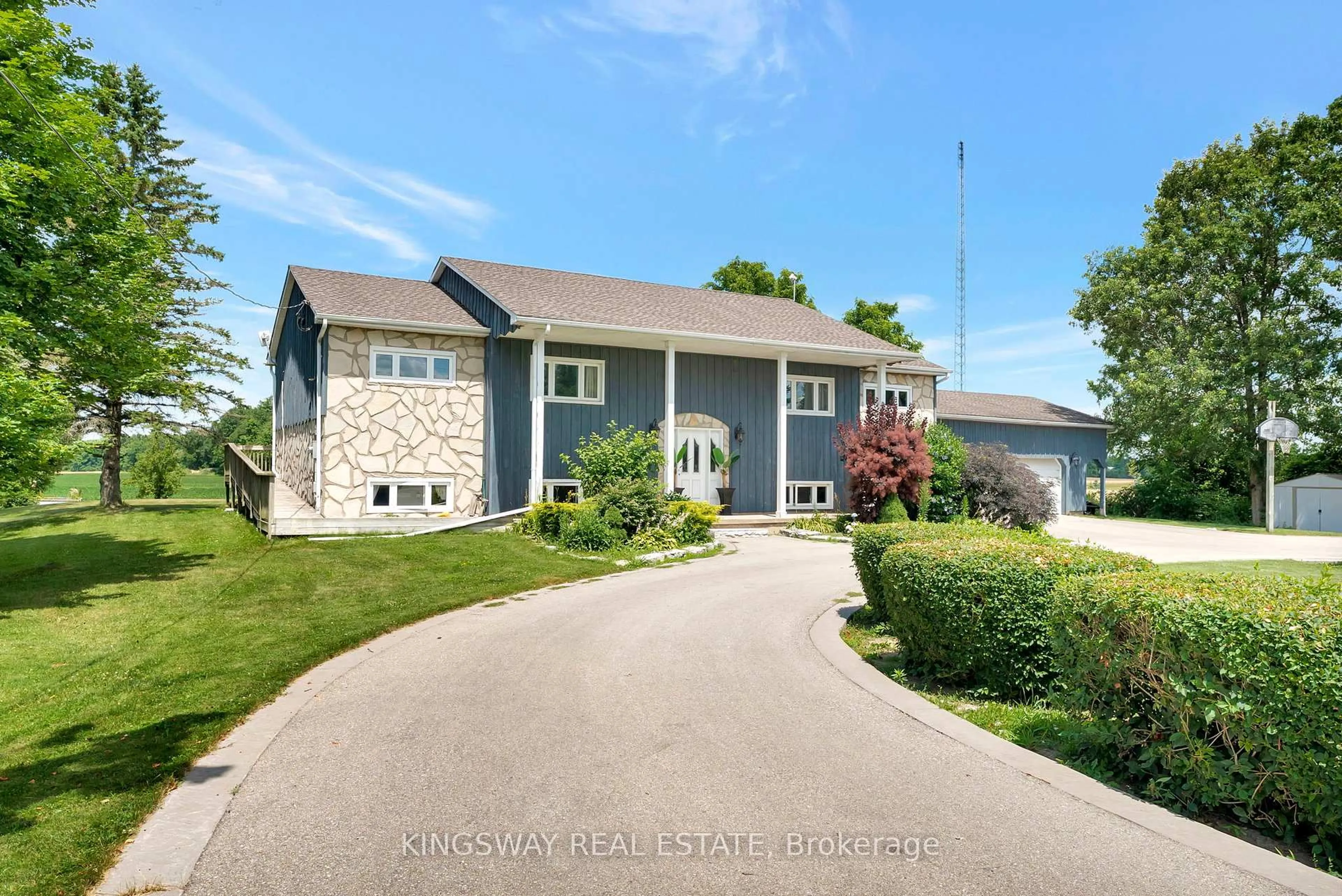 A pic from outside/outdoor area/front of a property/back of a property/a pic from drone, street for 2529 Norman Rd, Hamilton Ontario N0B 1L0