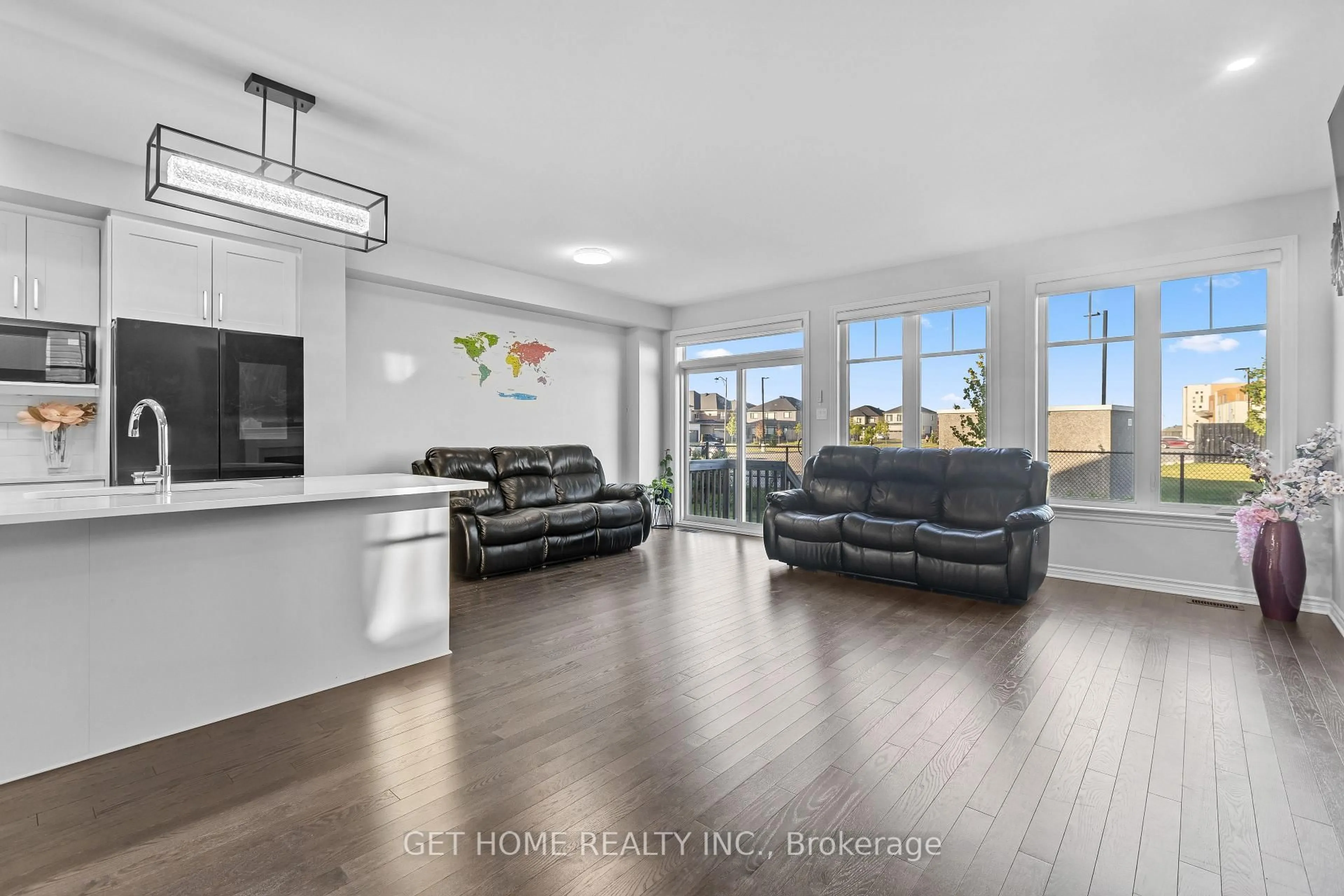 Living room with furniture, unknown for 213 Finsbury Ave, Ottawa Ontario K2S 2P8