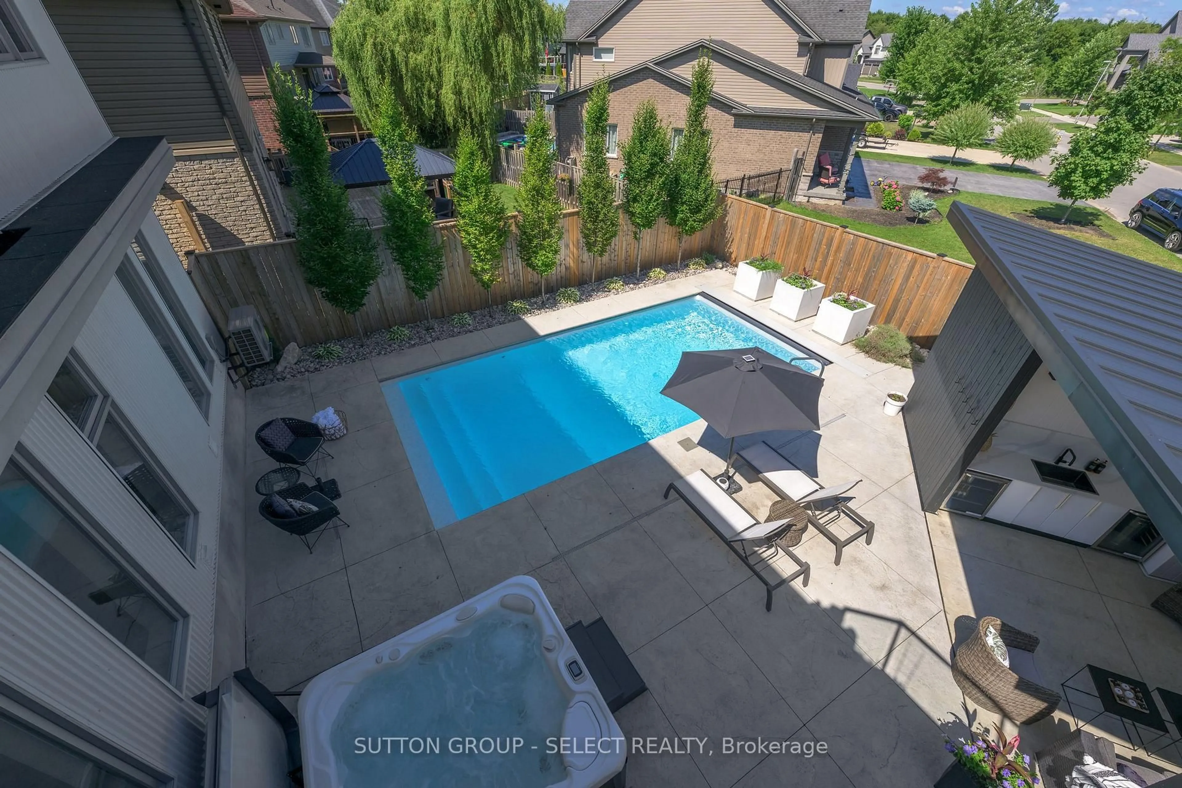 Pool for 7 Valleyview Cres, Middlesex Centre Ontario N0L 1R0