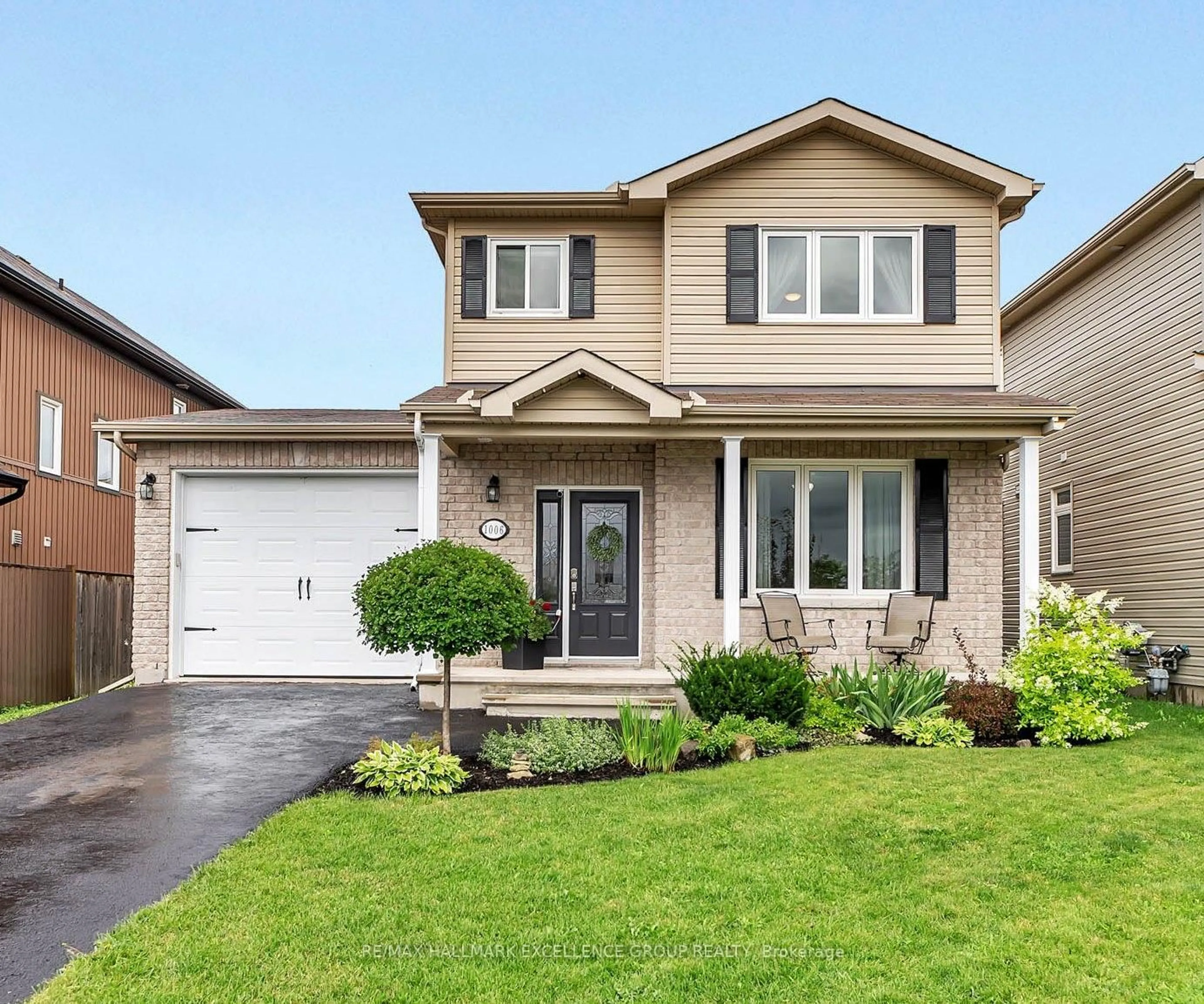 Home with brick exterior material, street for 1006 DOCTEUR CORBEIL Blvd, Clarence-Rockland Ontario K4K 0E9