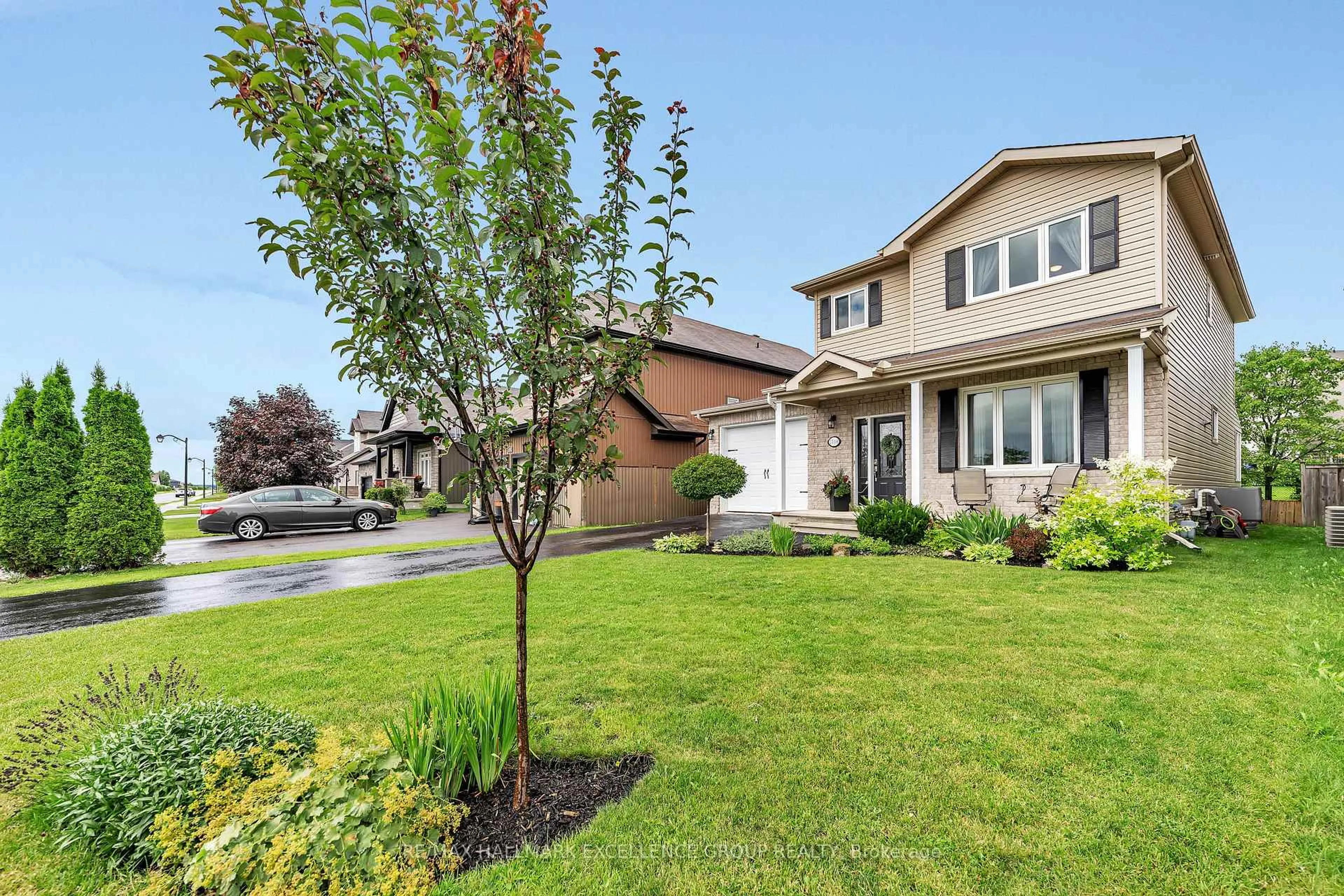 Home with brick exterior material, street for 1006 DOCTEUR CORBEIL Blvd, Clarence-Rockland Ontario K4K 0E9